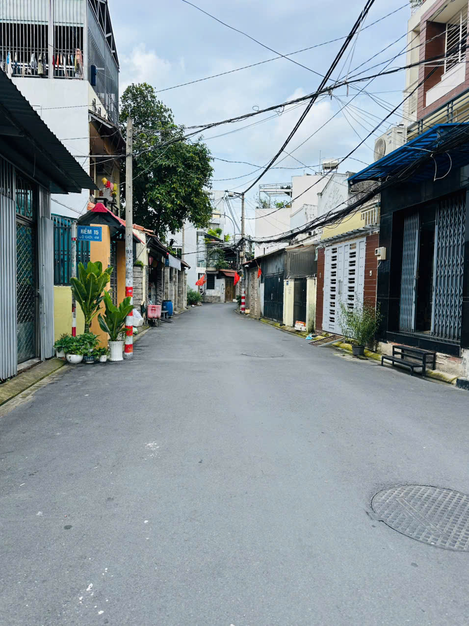 Bán nhà mặt tiền Đường Lý Tuệ ( 5x19m) cấp 4. Giá 9,8 tỷ - P Tân Quý, Q Tân Phú