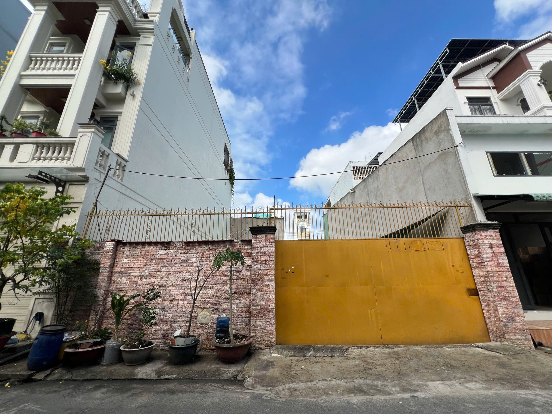 🔥 Bán đất hẻm VIP Lê Văn Quới, Bình Trị Đông DT 10x18m Giá 17.5 tỷ thương lượng.