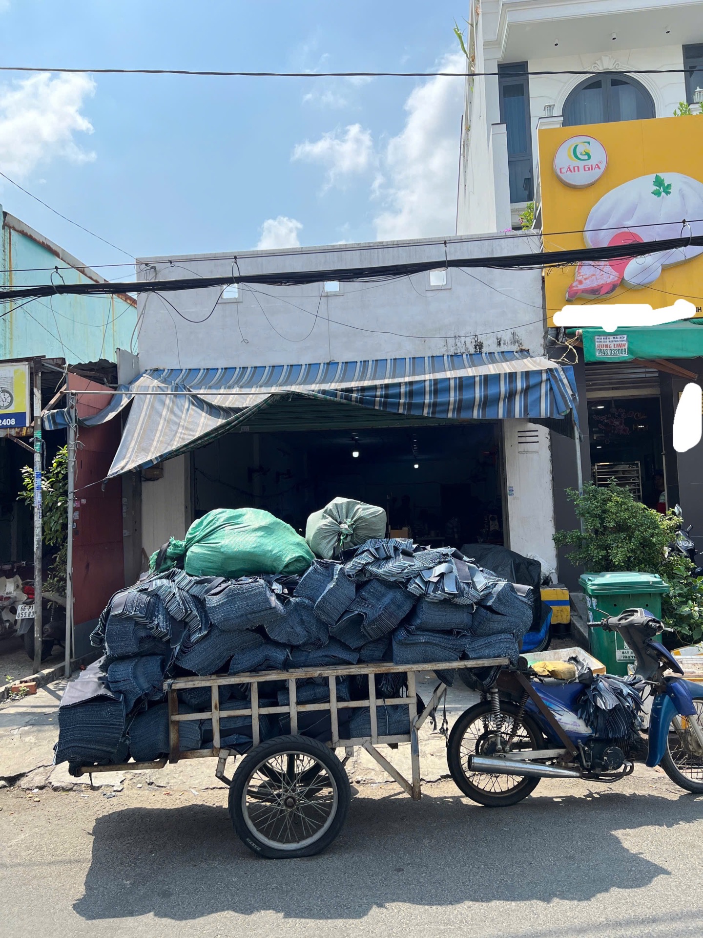 Nhà mặt tiền Ấp Chiến Lược