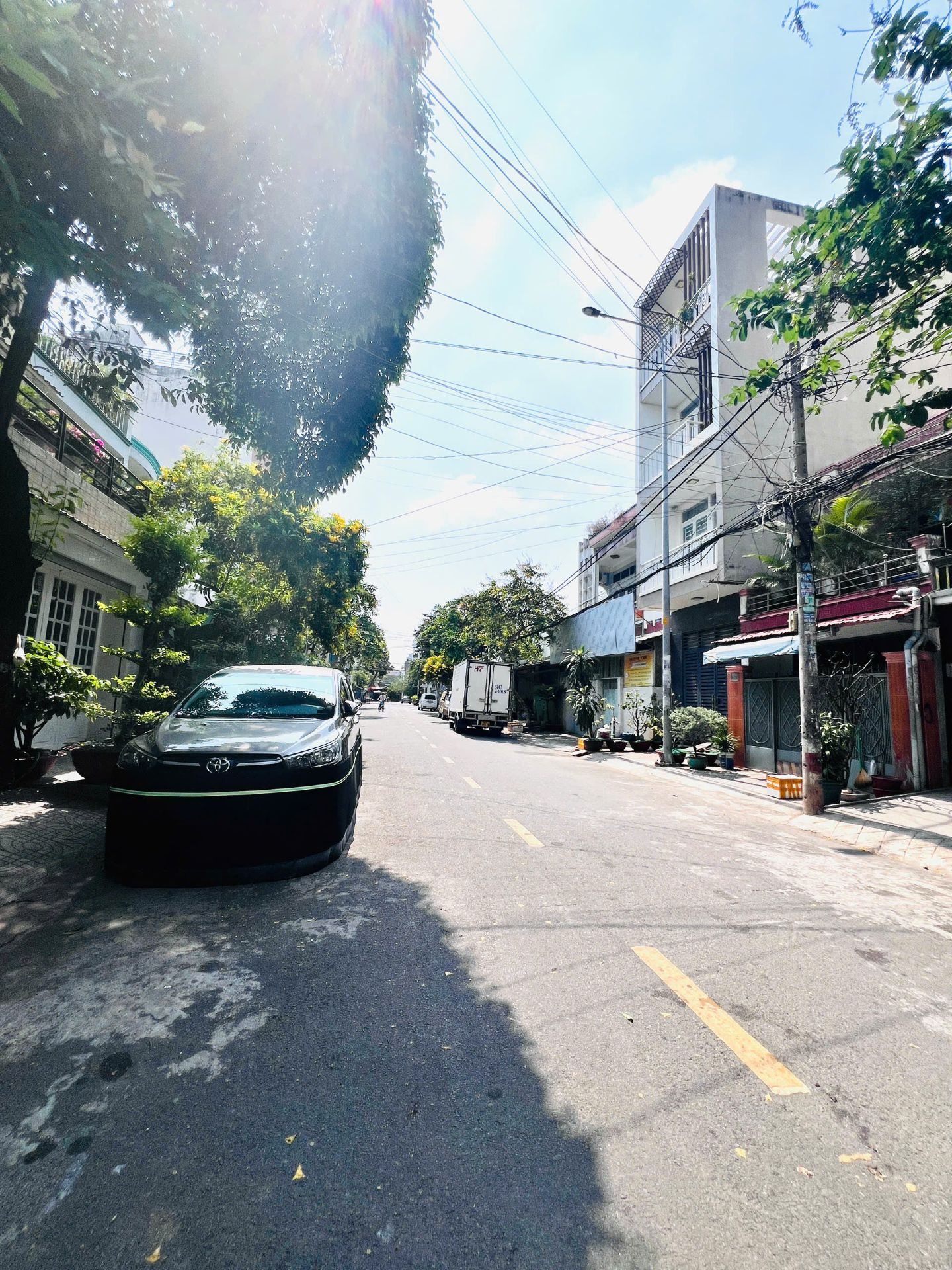 🔥 SIÊU PHẨM – SANG TRỌNG HIỆN ĐẠI - CÓ HẦM + THANG MÁY – MẶT TIỀN KHU HỌ LÊ (5.3MX16M)_ HẦM 3 LẦU