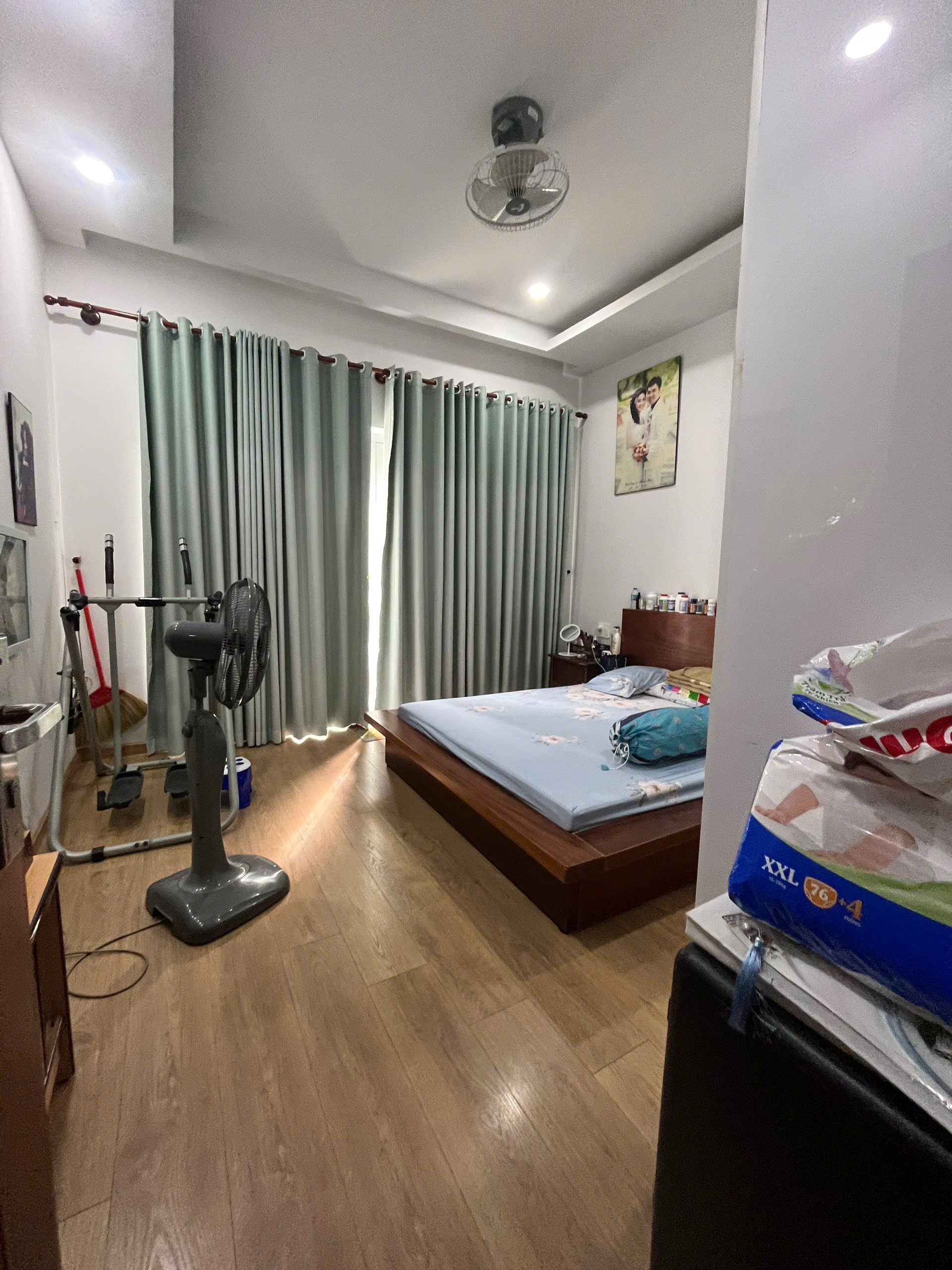 Nhà hẻm vip 8m đường Tân Kỳ Tân Quý_P.Tân Sơn Nhì_Tân Phú, trệt 2 lầu, ST, DT: 4x14m, Giá: 9.9 tỷ