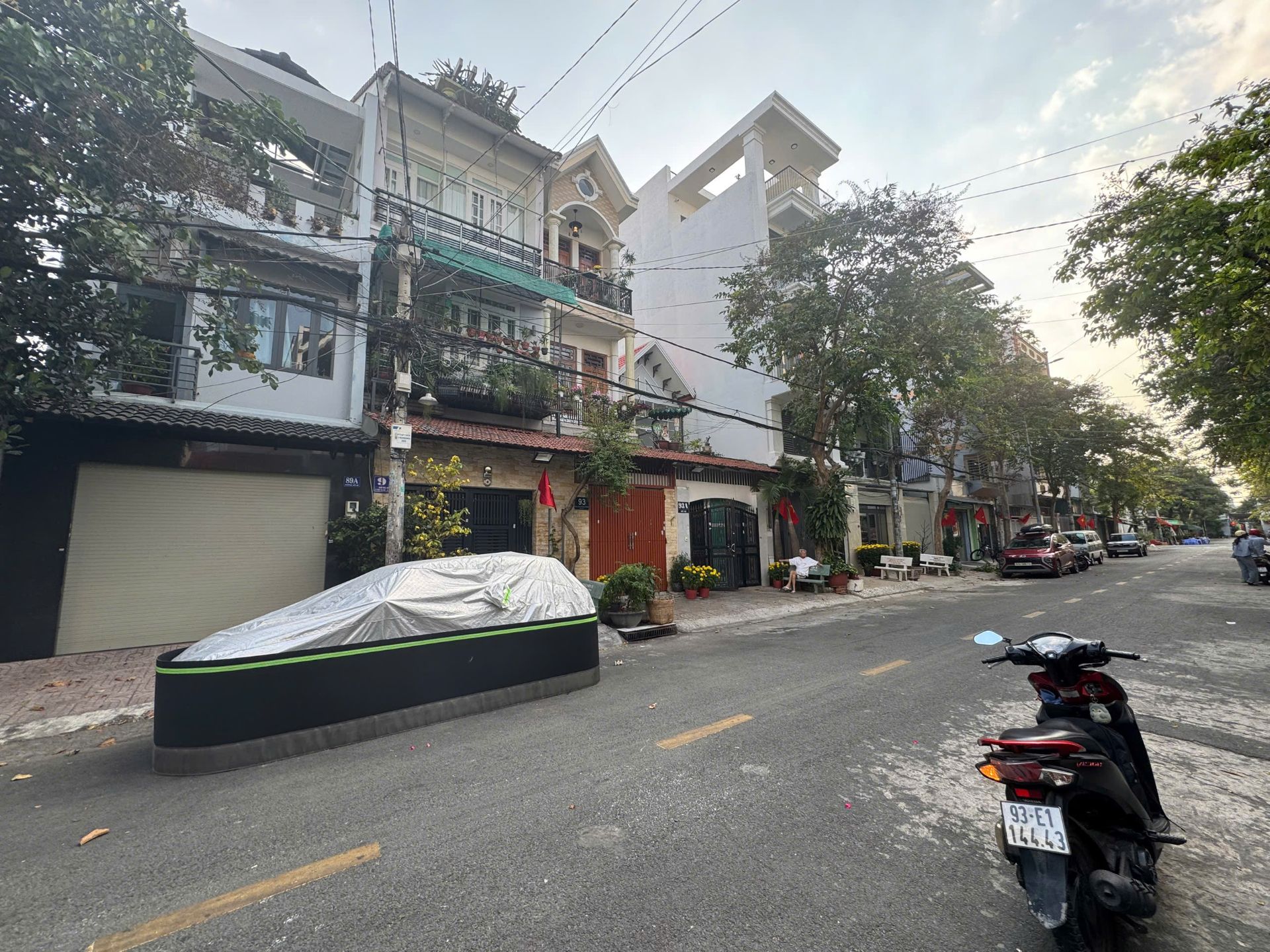 Bán nhà mặt tiền Đường Đỗ Bí ( 4,1x18,35m) 2 lầu,sân thượng. Giá 11,5 tỷ còn bớt