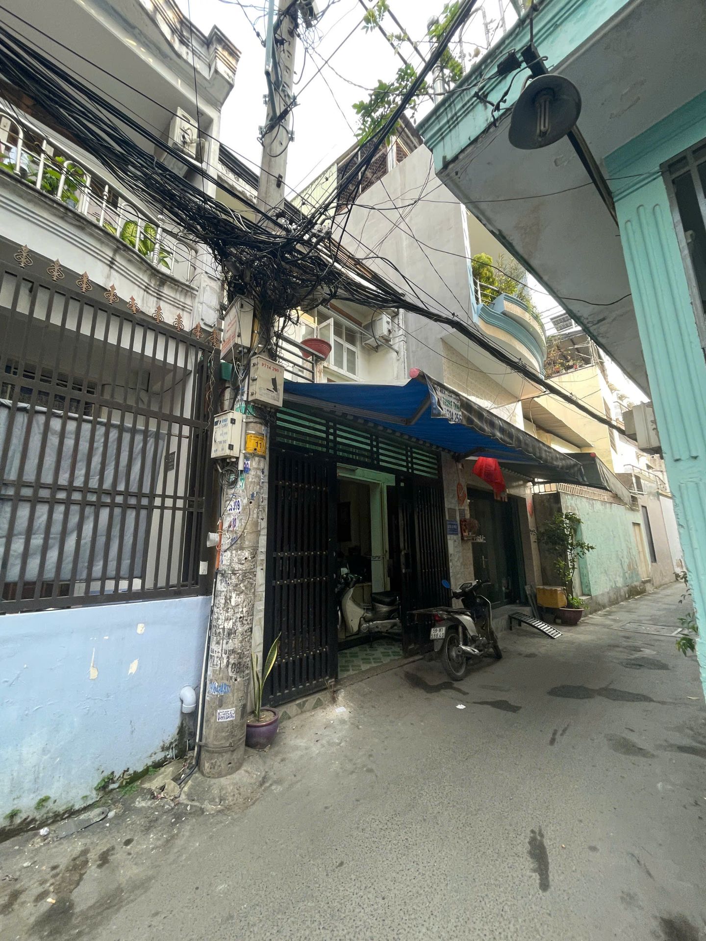 Nhà phố đường Hòa Bình Giá 5,5 tỷ - cho thuê 8TR/THÁNG - Đường 3m thông [ 2 Tầng 4,2x9m ]