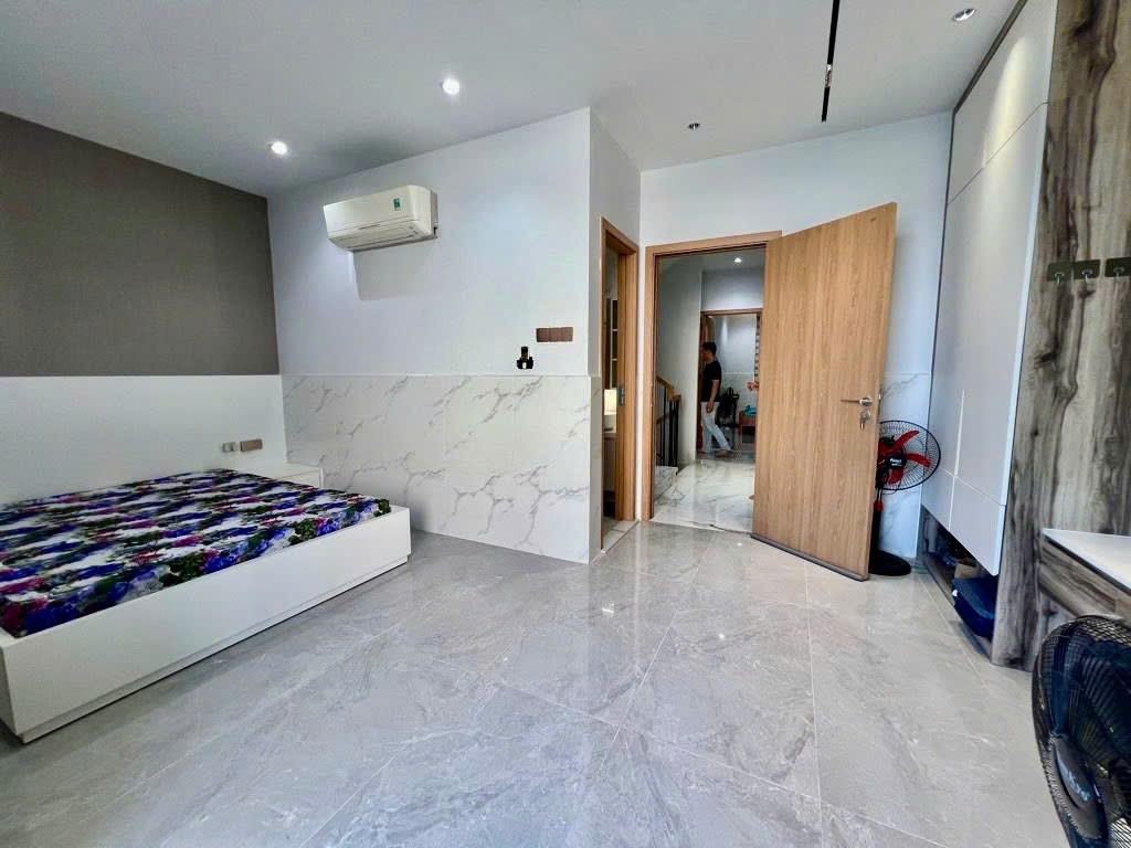 Biệt Thự NGUYỄN SƠN - TÂN PHÚ ( 6X18M, 3 LẦU Nhà Đẹp ) Chỉ 13,9 Tỷ TL