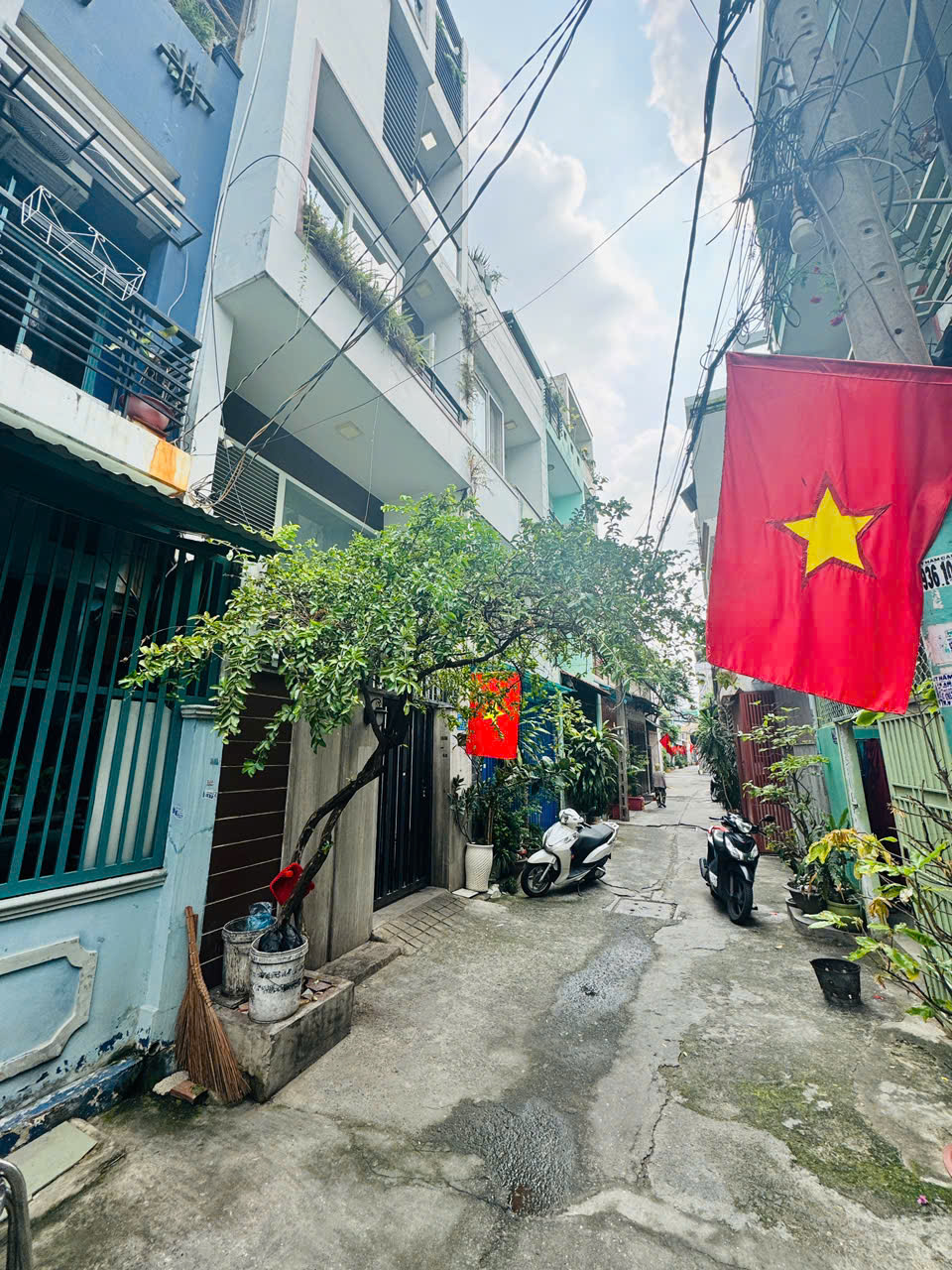 Bán Nhà Lầu đường Lê Liễu – Quận Tân Phú, DT: 4x10m, giá 6.5 tỷ TL