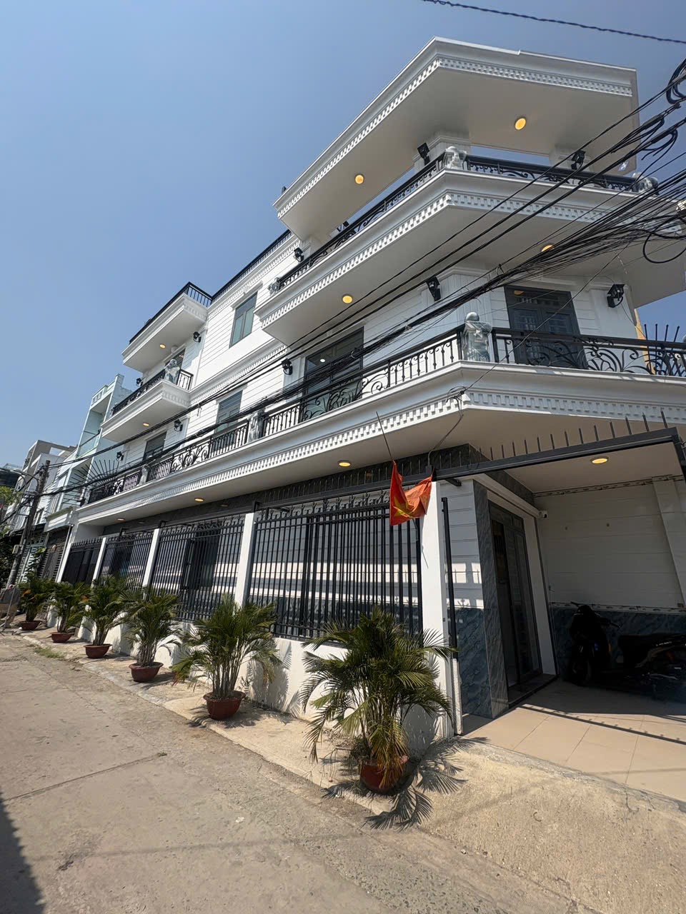 CĂN NHÀ GÓC 2 MẶT TIỀN HẺM – LÊ ĐỨC ANH, BHHA • Diện tích: 4.38 × 18m (TDT: 81m²)