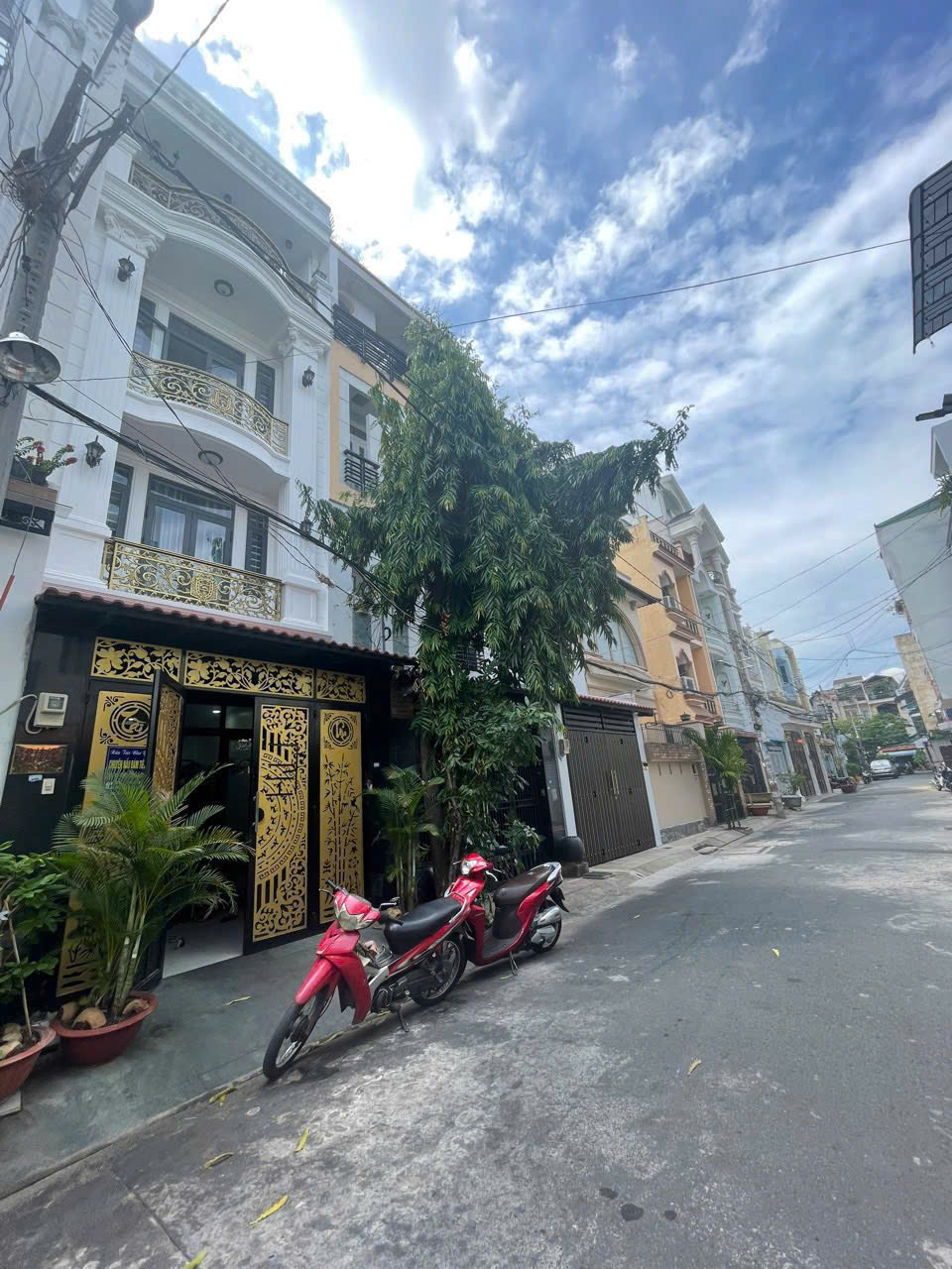 Bán nhà hẻm 8m thông đường Phan Đình Phùng P Tân Thành dt 4mx16m 3,5 tấm giá 10,5 tỷ