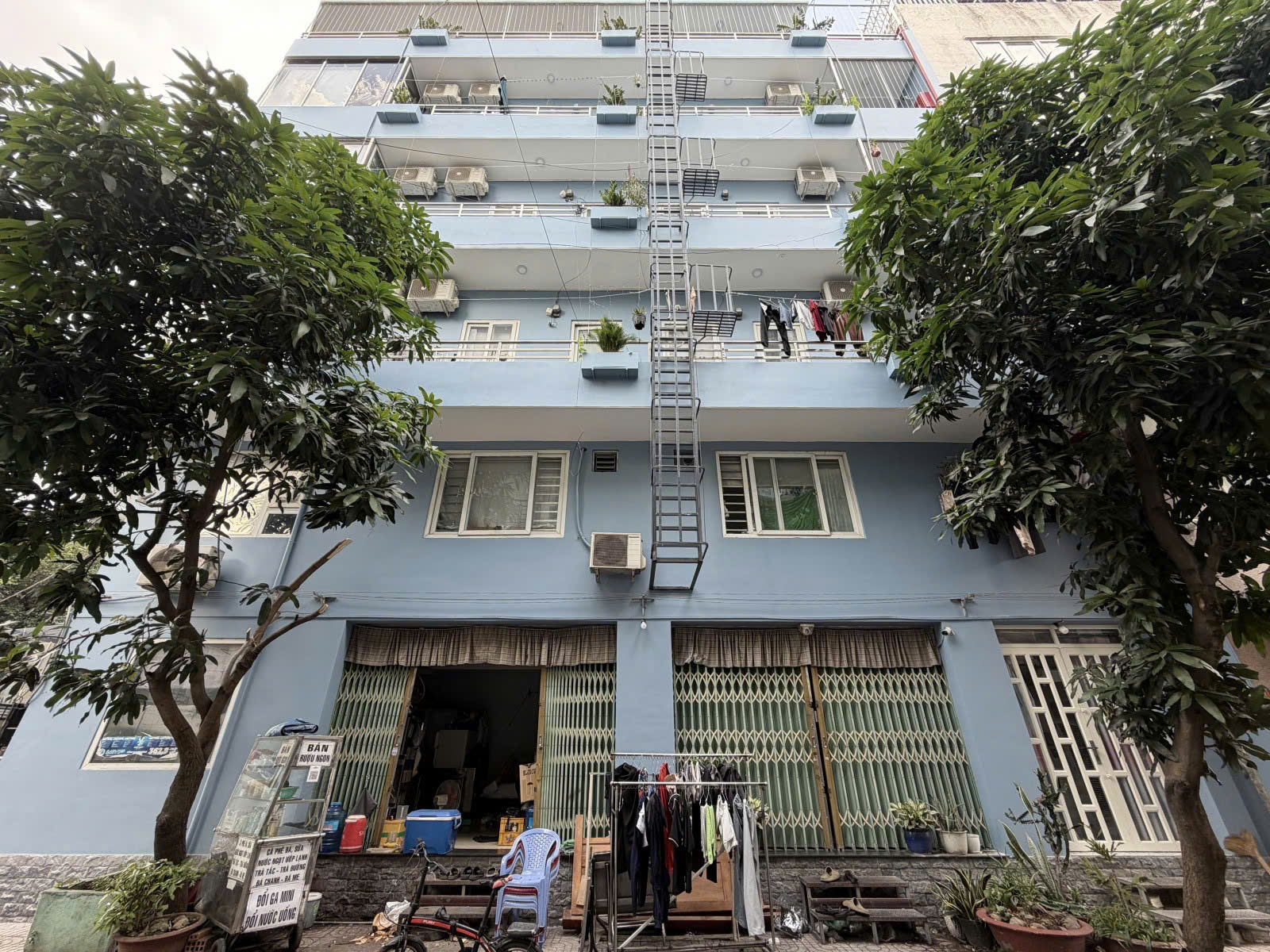 Bán CHDV góc 2 Mặt Tiền Đường Nguyễn Văn Huyên_p.Tân Thành, DT: 4,3x18m, Giá: 16.9 tỷ tl