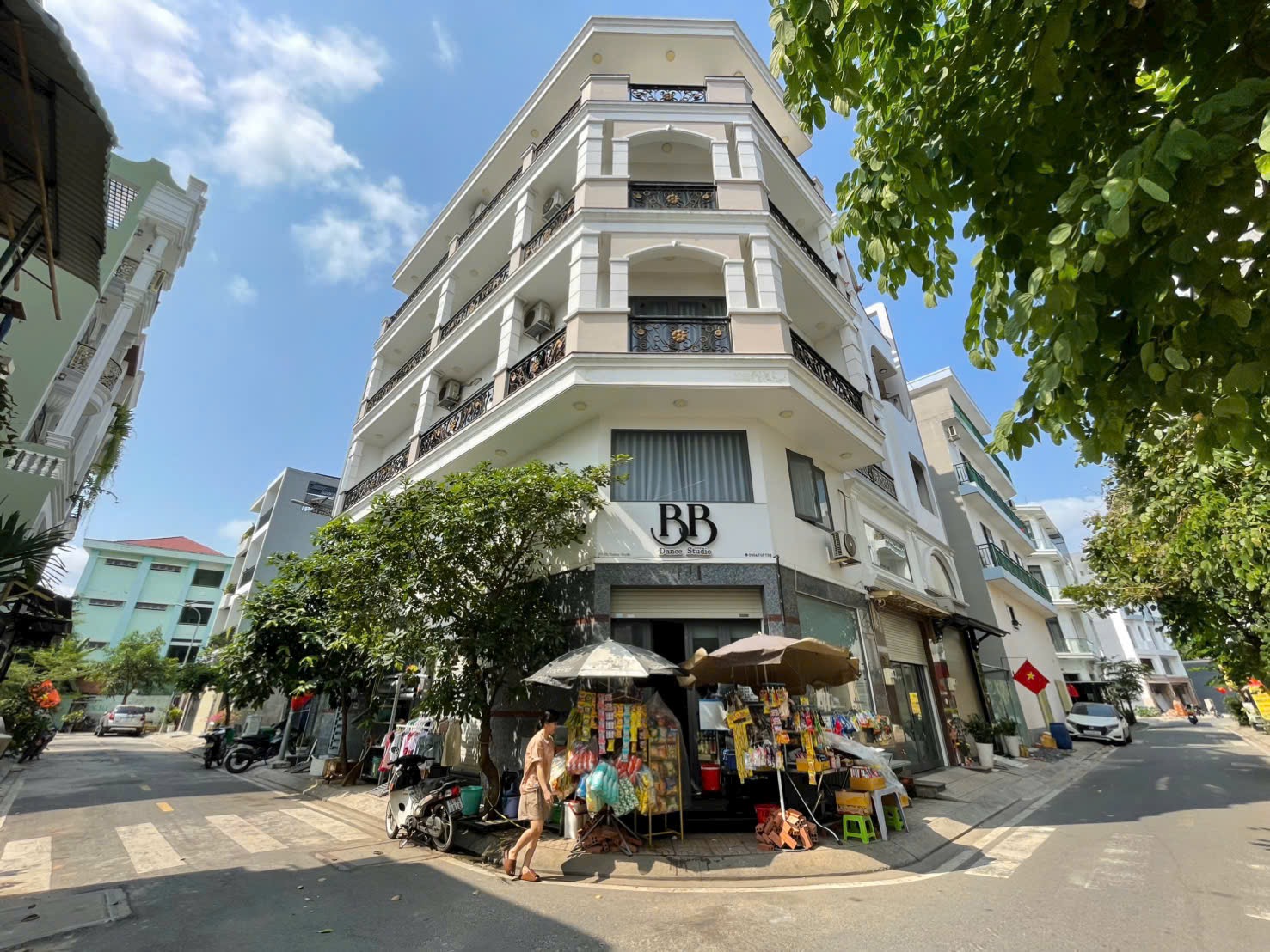 BÁN NHÀ GÓC 2 MẶT TIỀN TÂN KỲ TÂN QUÝ – CÓ DÒNG TIỀN 30TR/THÁNG 0938749669