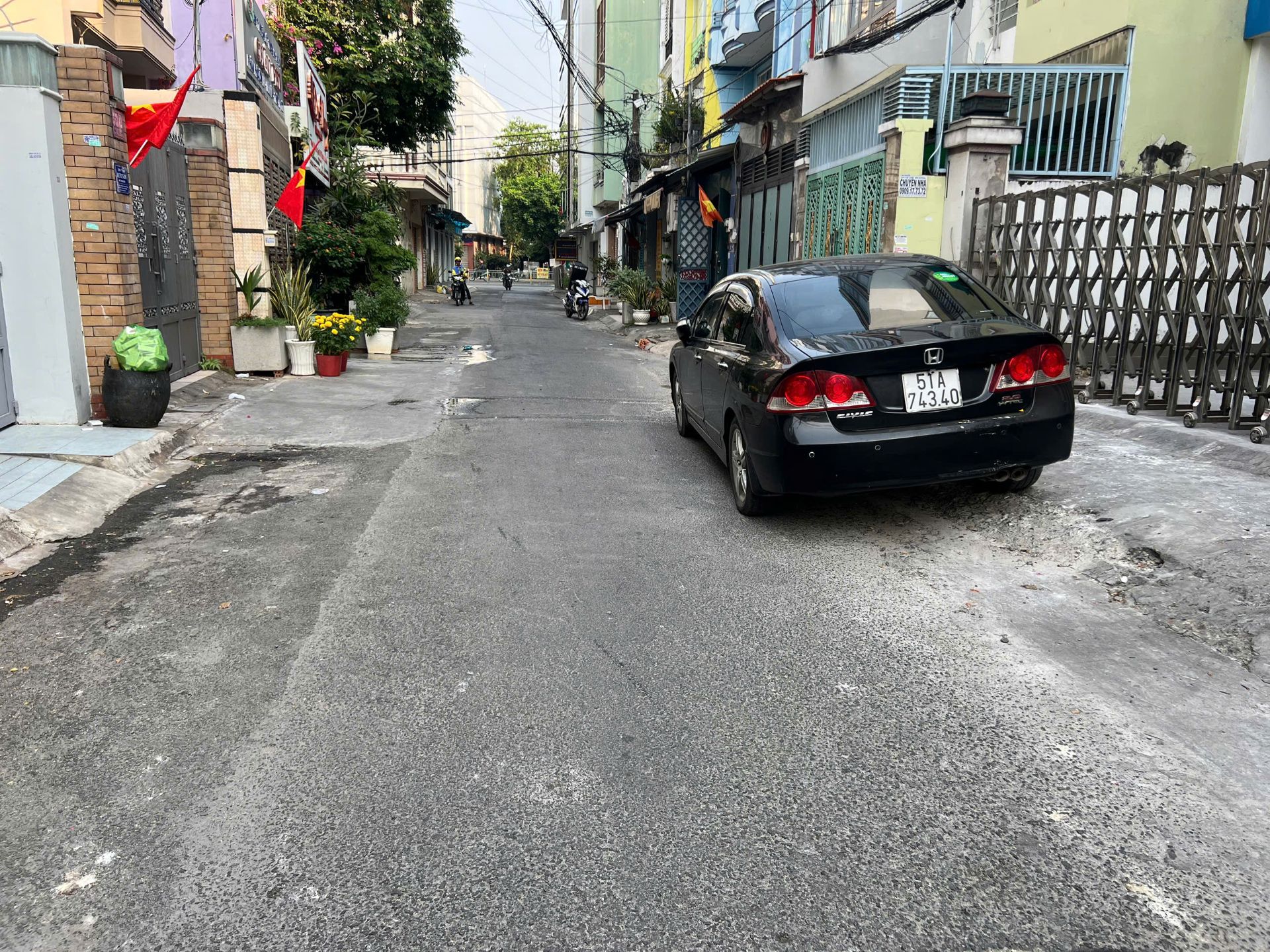 Bán nhà 1/ Hẽm 553 Luỹ Bán Bích ( 8x20m) 3 lầu.Giá 20 tỷ ,hẽm thẳng 8m