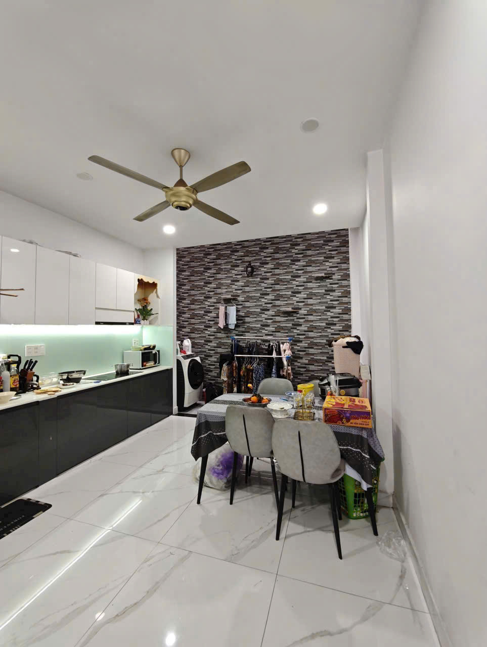 🏡 Bán nhà Bình Tân: 4x16.5m, 6.9 tỷ, hẻm Ao Đôi, 2 lầu ST, pháp lý rõ ràng