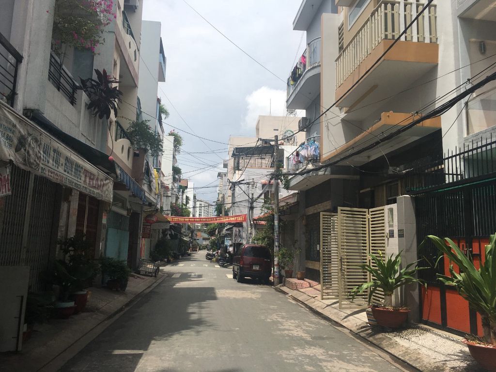 Bán nhà hẻm 127 Lê thúc hoạch ( 4,2x20m) 1 lửng. Giá 7,7 tỷ