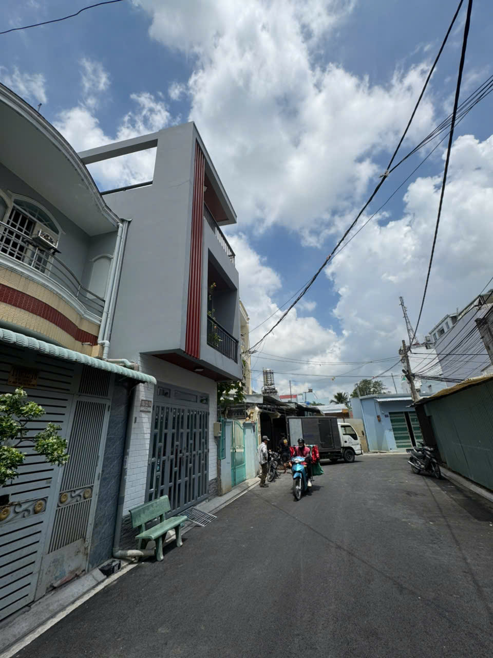 🏡 Bán Nhà Hẻm Tô Hiệu, Hiệp Tân, Tân Phú - DT 4mx17.3m, Giá 8.8 Tỷ, 3 Tầng Mới 🏡 ✨