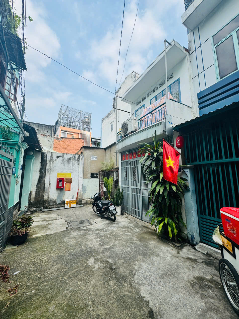 🔹 Nhà hẻm 4x10, 3 tầng, giá 6.5 tỷ, Tân Quý, gần Aeon Mall Tân Phú 🎉 🏠