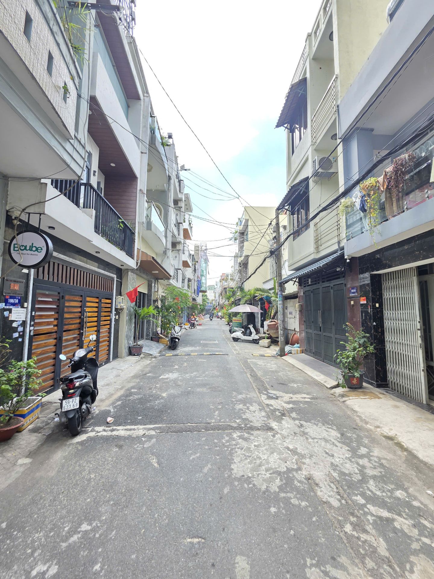 Bán nhà hẻm 8m Thông đường Vườn Lài_p.Phú Thọ Hoà, DT: 5x13m, Hướng Tây, 1 lầu đúc, Giá: 9 tỷ tl