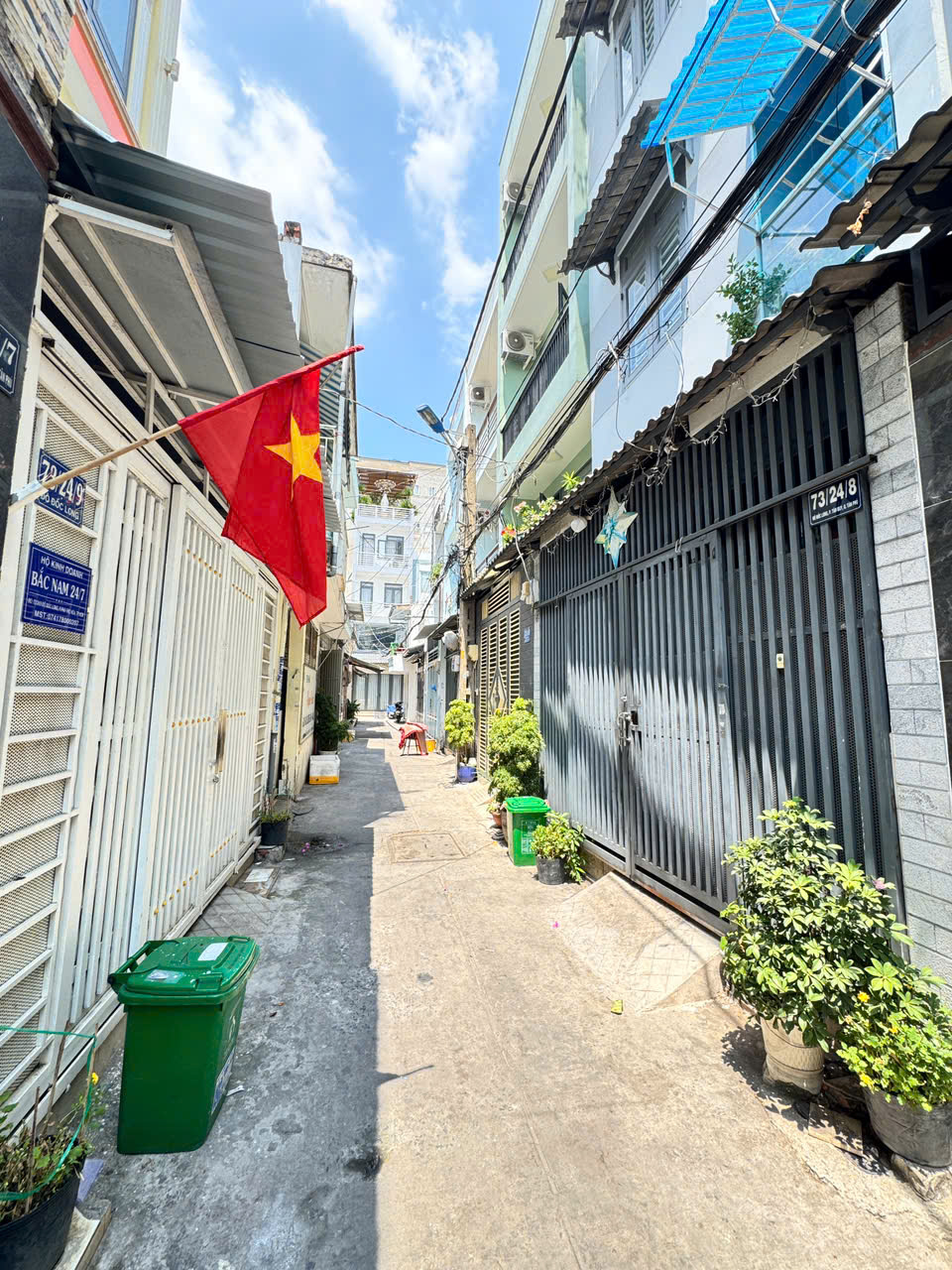 bán nhà hẻm 4m Đô Đốc Long(4x12m 1 lầu 2PN mới tiện vào ở) 5.3 tỷ TL