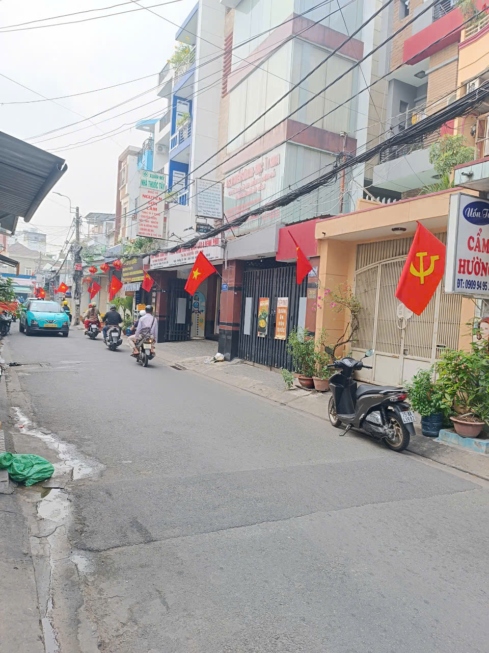 Nhà hẻm kinh doanh đường Tân Sơn Nhì_P.Tân Sơn Nhì, đang cho thuê, 1 lầu, DT: 3.5x20m, Giá: 9 tỷ