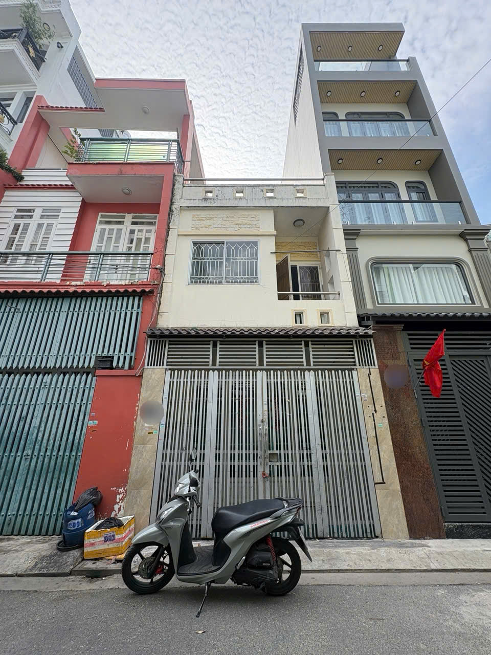 BÁN NHÀ HẺM NHỰA 6M ĐƯỜNG CHIẾN LƯỢC - 4X10M - TRỆT, 1 LẦU - GIÁ 4,57 TỶ