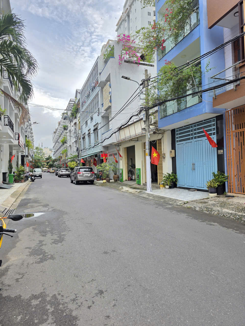 Hẻm Vip 10m thông đường Tô Hiệu Phường Hiệp Tân Dt 4,4mx20m 1 lầu đúc giá 8,9 tỷ