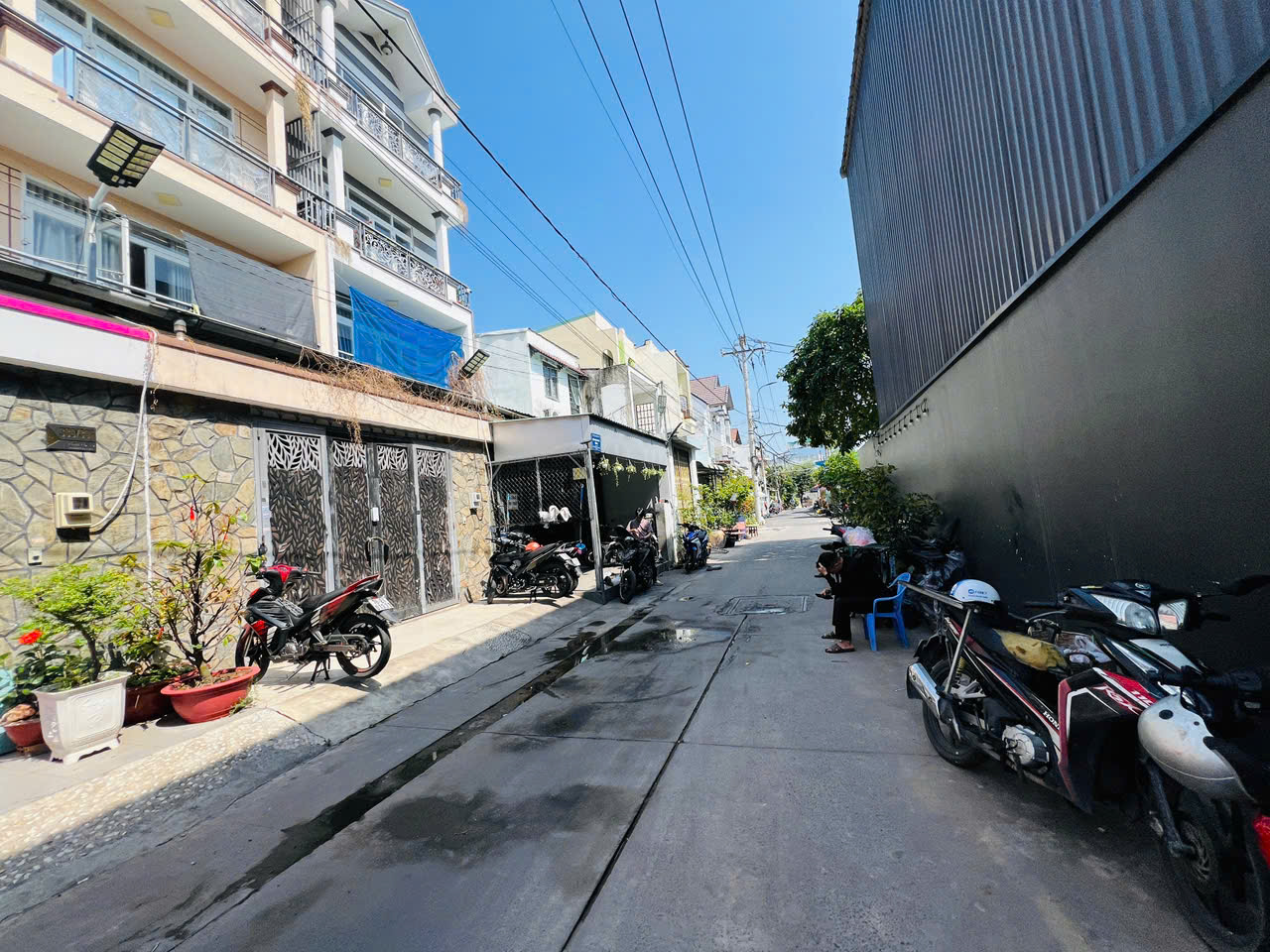 🔹 Nhà bán hẻm Tỉnh Lộ 10, Bình Tân: 5.12x15.3m, 2 lầu, giá 8.9 tỷ, cho thuê 20tr/thg