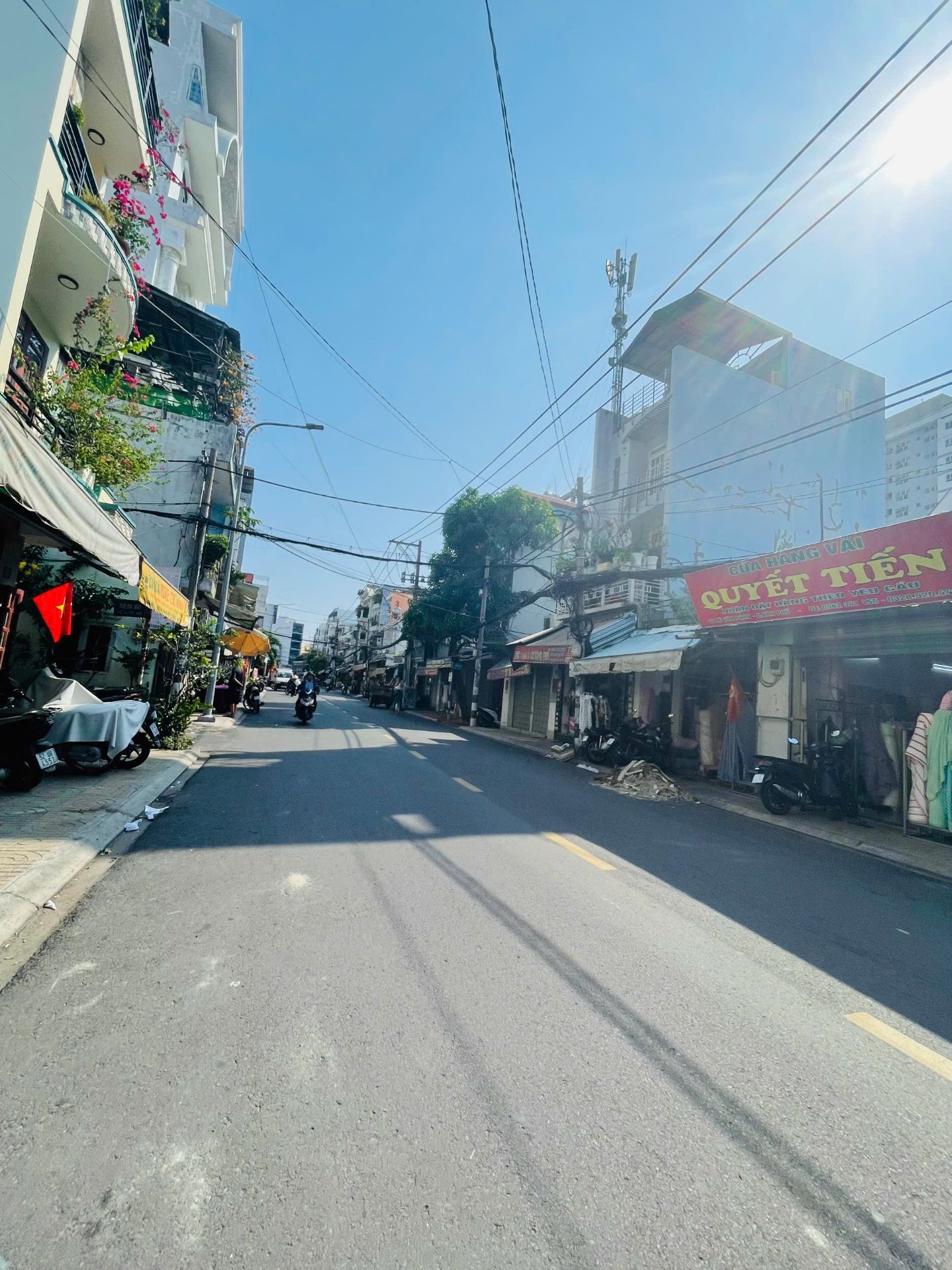 bán nhà MTKD Lê Văn Phan(4x26m lửng lầu giá 22 tỷ TL