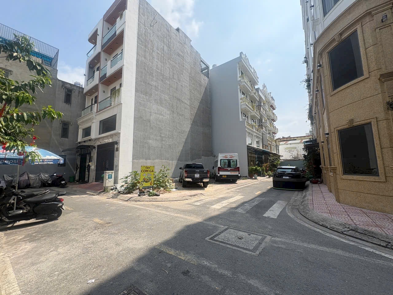 Bán Nhà Lô góc hẻm vip - Lê Văn Quới - Bình Tân