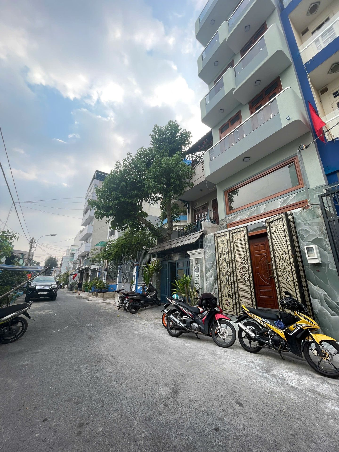 Nhà mới 100% - Hẻm oto 8m tải Giá 11,5 tỷ , Đường Thoại Ngọc Hầu P.Phú Thạnh [ 4x17m , 4,5 Tầng ]