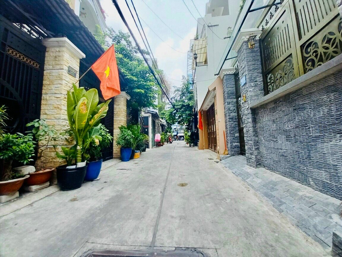 🔹 Nhà hẻm Vườn Lài, Q.Tân Phú, DT 4.5mx17m, Giá 8.2 tỷ, Cấp 4 + Lửng 🔹 🏠