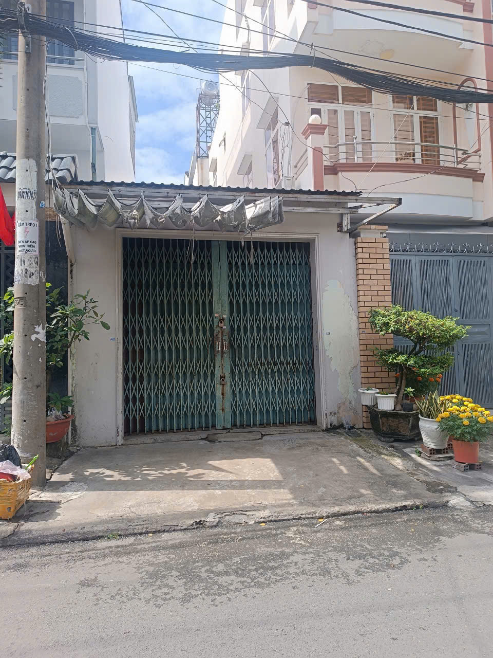 Đường 12m ngay chơ Nguyễn Sơn Phường Phú Thọ Hòa Dt 4mx19m cấp 4 giá 8.9 tỷ