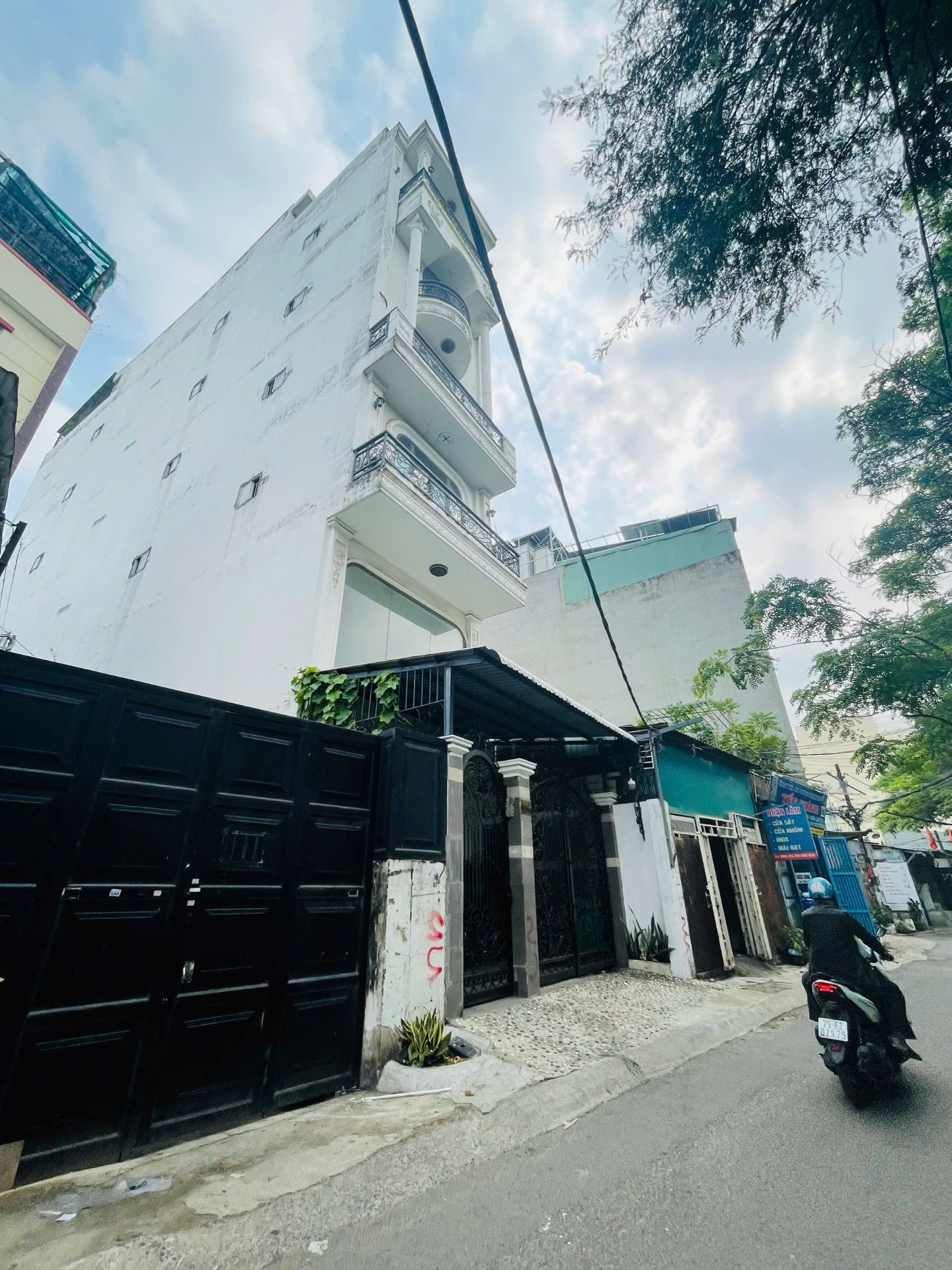 🔥 SIÊU PHẨM CHDV BỜ BAO TÂN THẮNG - 38 PHÒNG - THU NHẬP 150TR/TH - GIÁ 28 TỶ 🔥