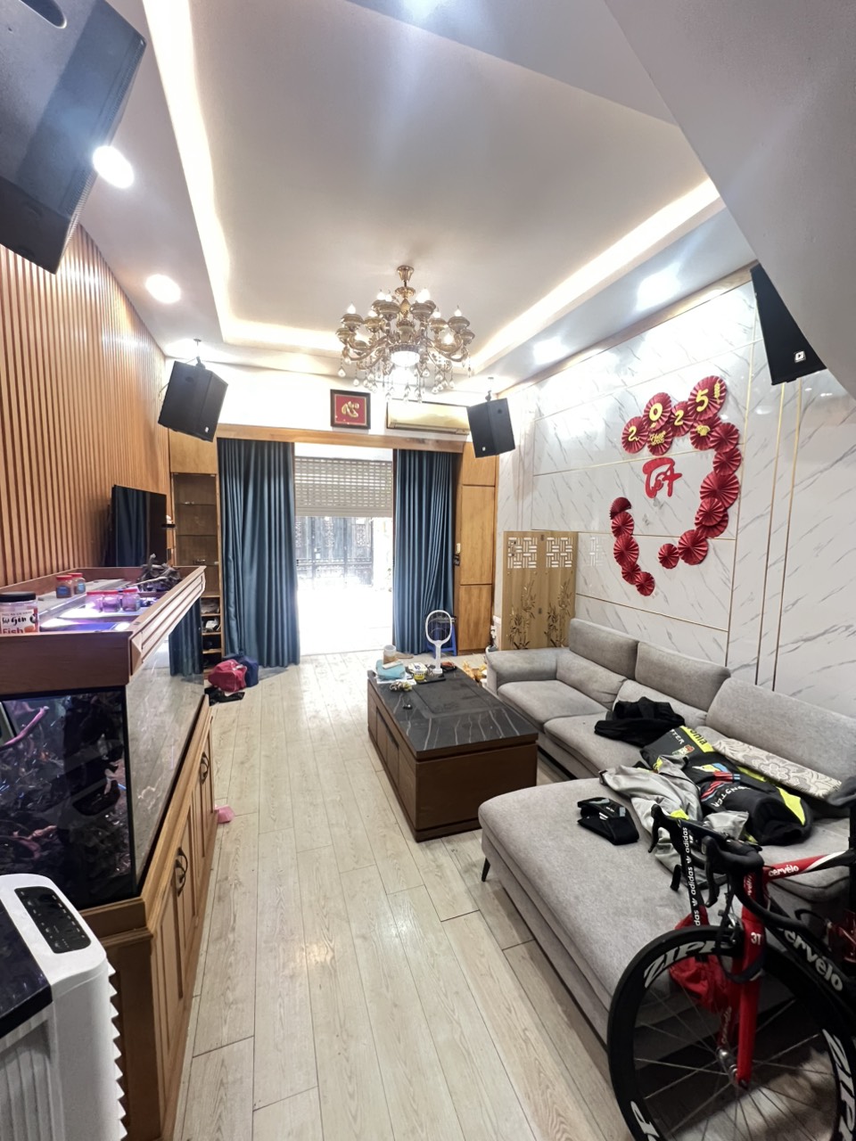 Bán nhà hẽm 196 Tân Sơn Nhì ( 4x14m) 2 lầu,sân thượng.Hẽm 6m thông