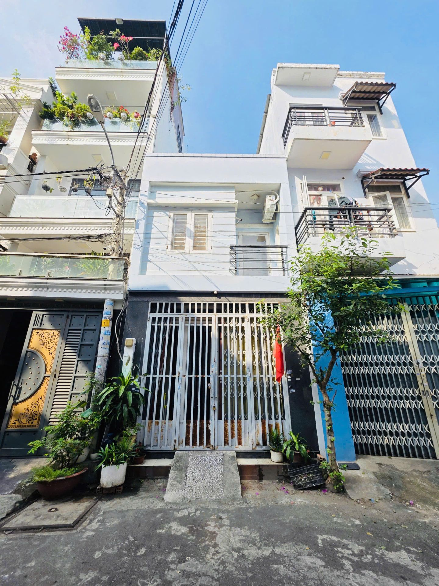 Bán nhà hẻm 6m nhựa thông gò dầu, khu biệt thự 4x12, trệt lầu vị trí đẹp chỉ 6.1 đồng