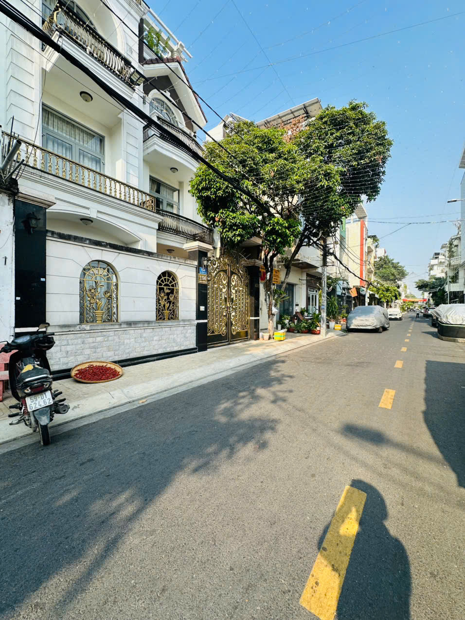 Bán nhà MT Đường Nguyễn Trường Tộ.DT 4x18,2m, cấp 4. Giá 10,5 tỷ - P Tân Thành