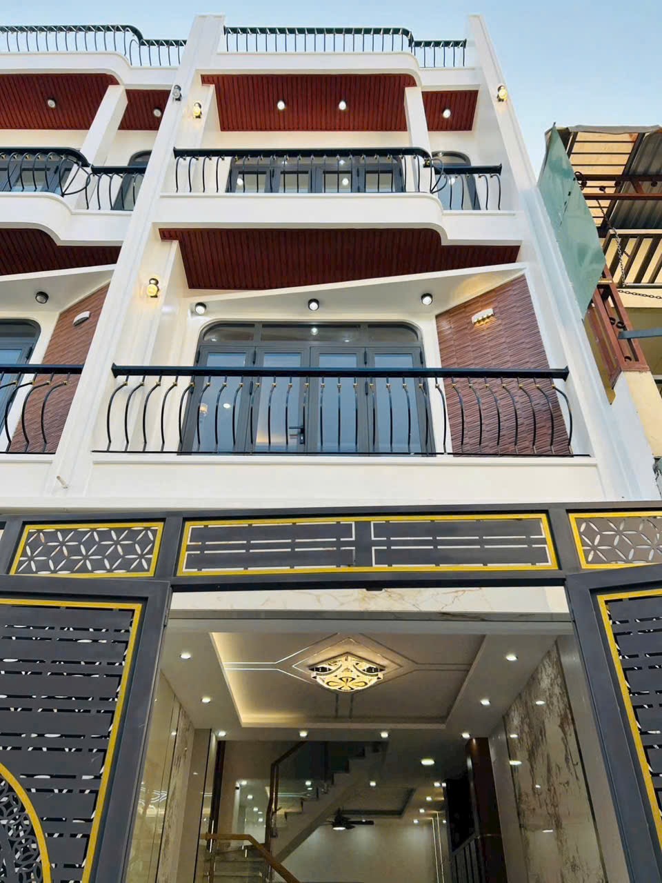 Nhà xây mới , Giá rẻ DT: 4x15 thích hợp cho thuê hoặc giữ tài sản dọn vào ở ngay 🥰