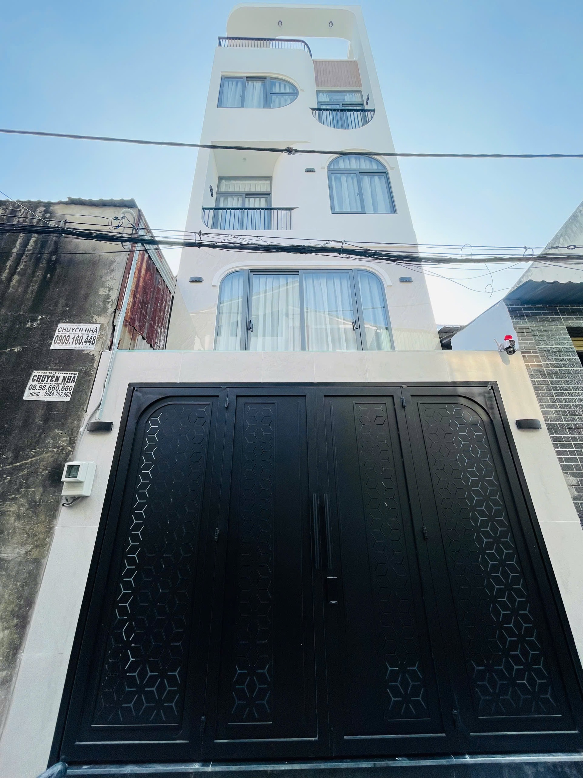 Nhà xây mới từ móng đi lên 4,5 tấm BTCT ,DT:4,21x13,5 chỉ 7T4 TL thích hợp cho thuê,dọn vào ở ngay