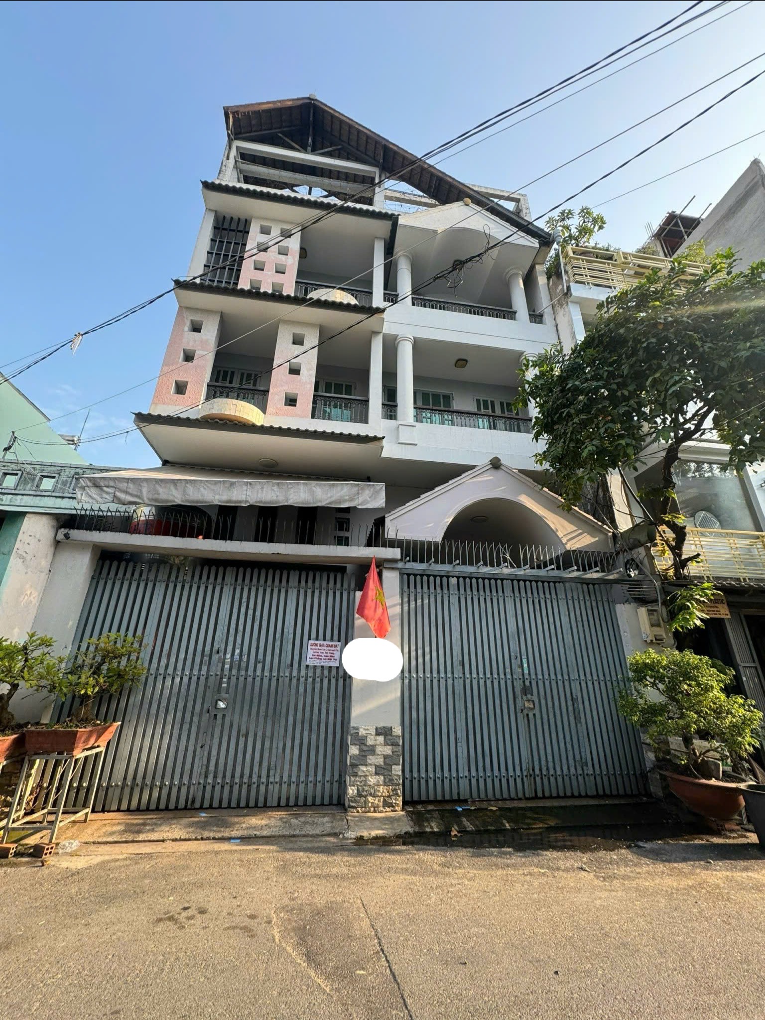 Bán cặp nhà rộng bề thế ,DT:8,6x30 giá chỉ 18Đ TL siêu đẹp thích hợp cho thuê hoặc dọn vào ở ngay