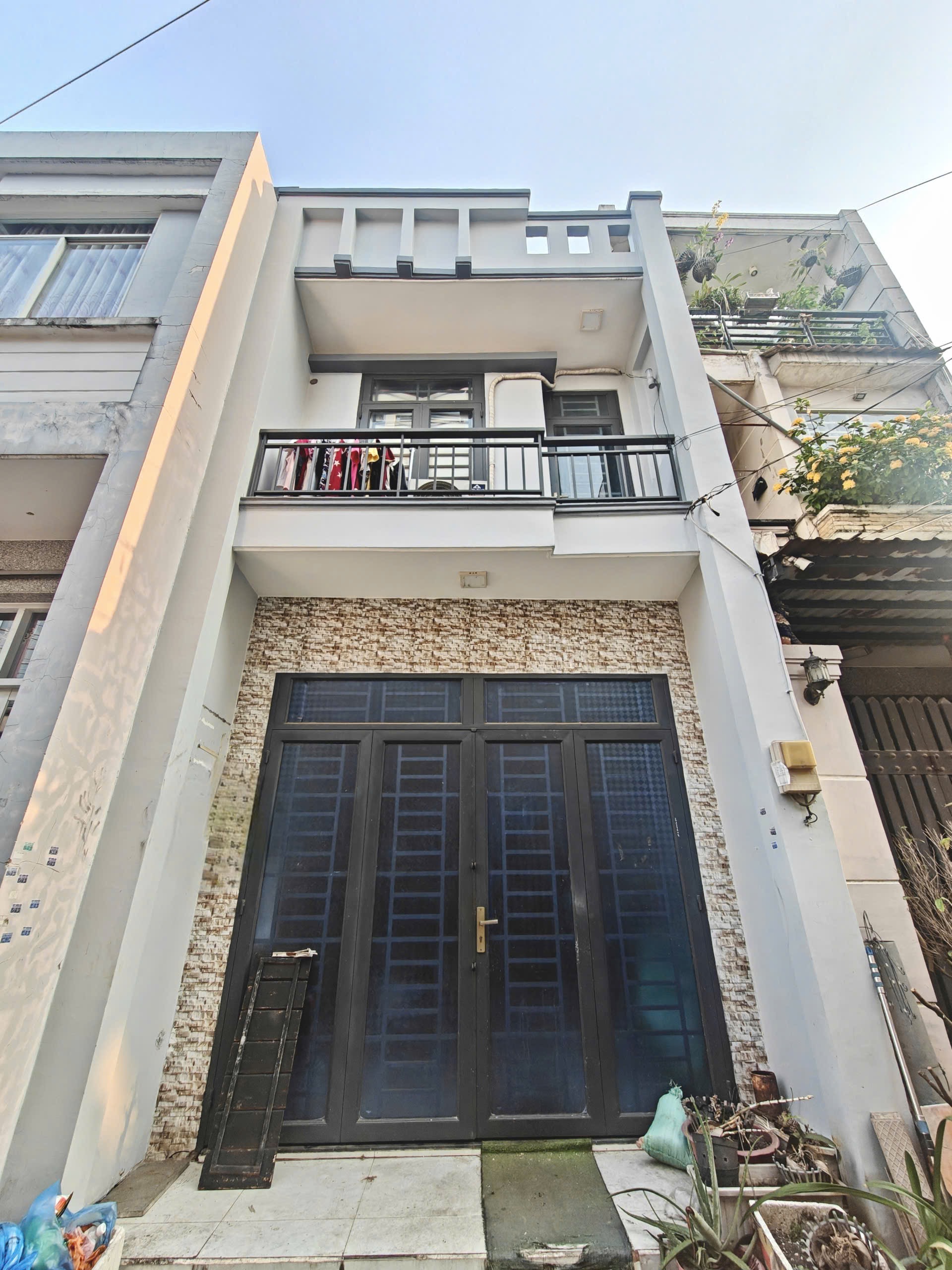 Chủ ngộp bank cần bán gấp nhà giá rẻ chưa tới 5Đ ,DT:4x13 anh chị sở hữu ngay , thích hợp cho thuê