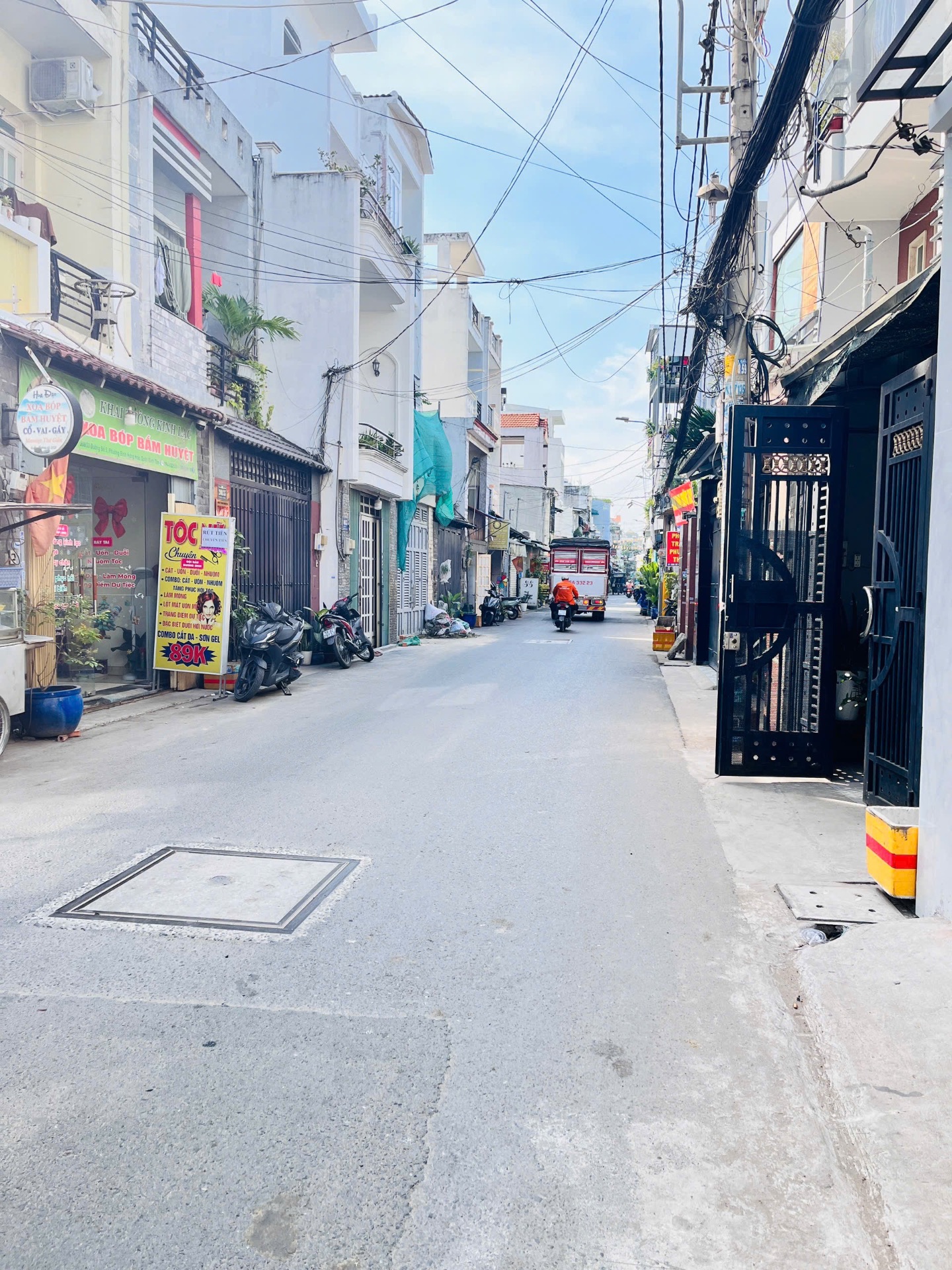 BÁN NHÀ 4.5 TẤM – HẺM NHỰA KINH DOANH 6M THÔNG ĐƯỜNG SỐ 5 BHH, BÌNH TÂN • Diện tích: 4 × 13.5m