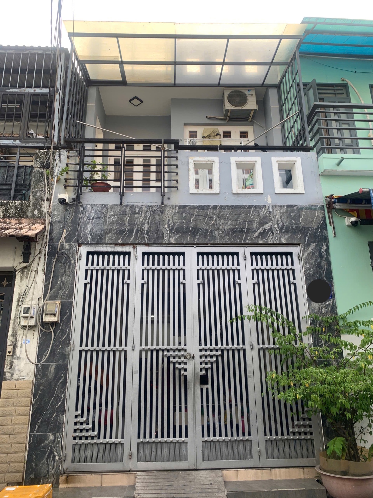 Nhà đẹp,DT:4x12, thích hợp cho thuê lại hoặc kinh doanh căn hộ dịch vụ và giữ tài sản 🥰