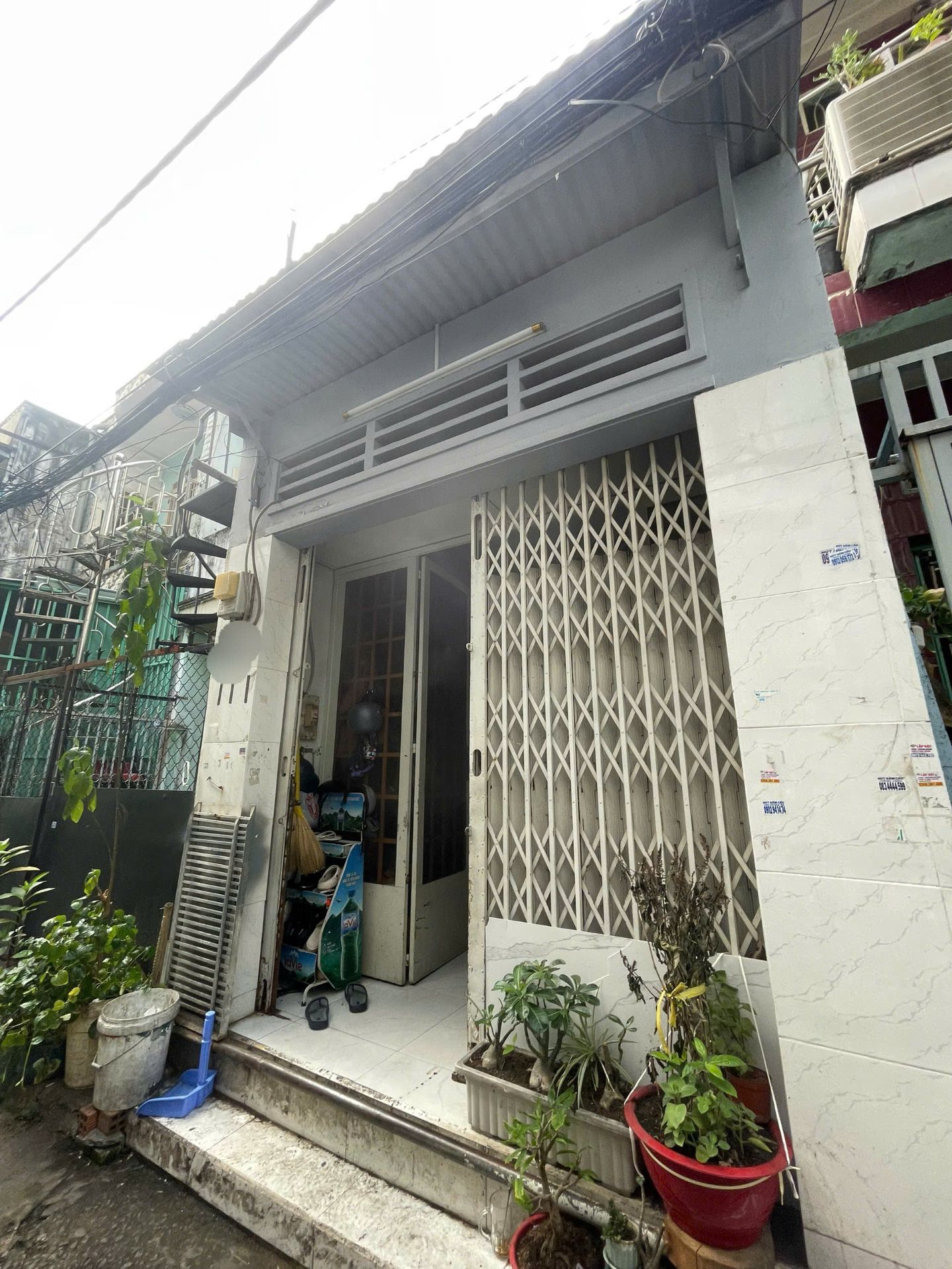 Bán nhà 2 tầng 43m2 Giá 4,3 Tỷ - hẻm thông ngày nhà thờ Phú Hòa đường Hoàng Xuân Nhị