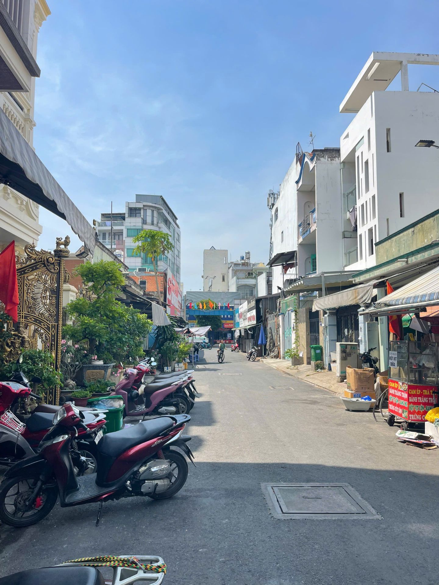 Bán nhà hẽm nhựa thẳng 8m GÒ DẦU ( 5x26m ) 1 lầu,gần ngã tư Tân Sơn Nhì và Trương Vĩnh Ký