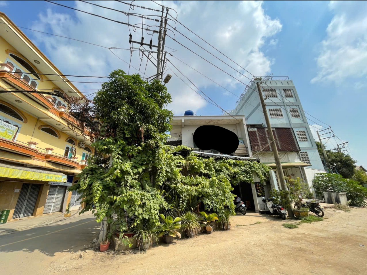 Nhà 2 MT sát kênh tham lương,DT:9x22 , thích hợp cho thuê hoặc giữ tài sản tăng lâu dài