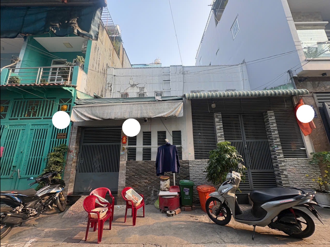 Chủ ngộp bank gần bán gấp nhà diện tích rộng bề thế 8x12,5 , thích hợp về xây mới hoặc giữ tài sản