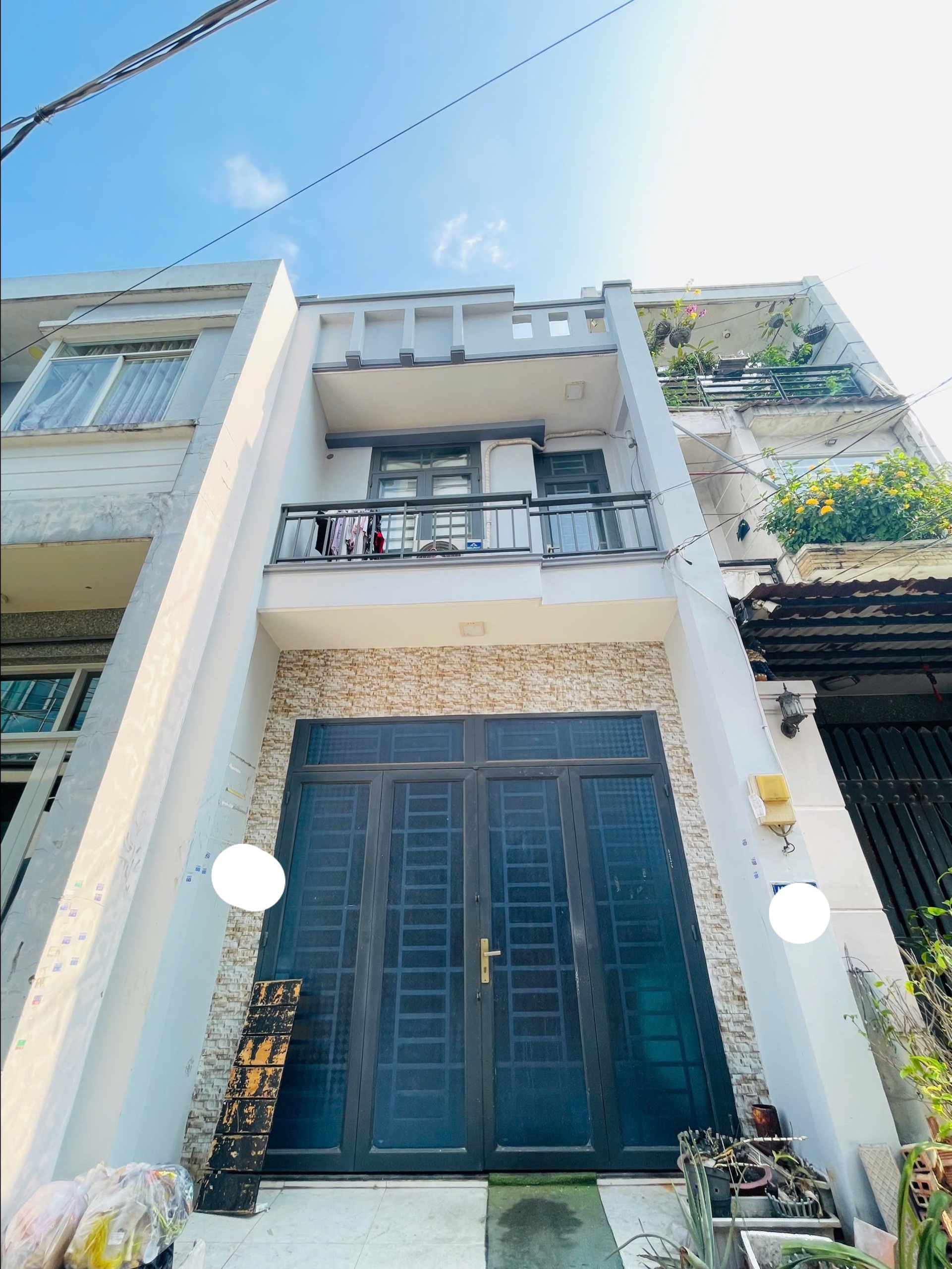 Anh chủ ngộp bank bán gấp DT:4x13 thích hợp xây mới hoặc cải tạo lại cho thuê CHDV