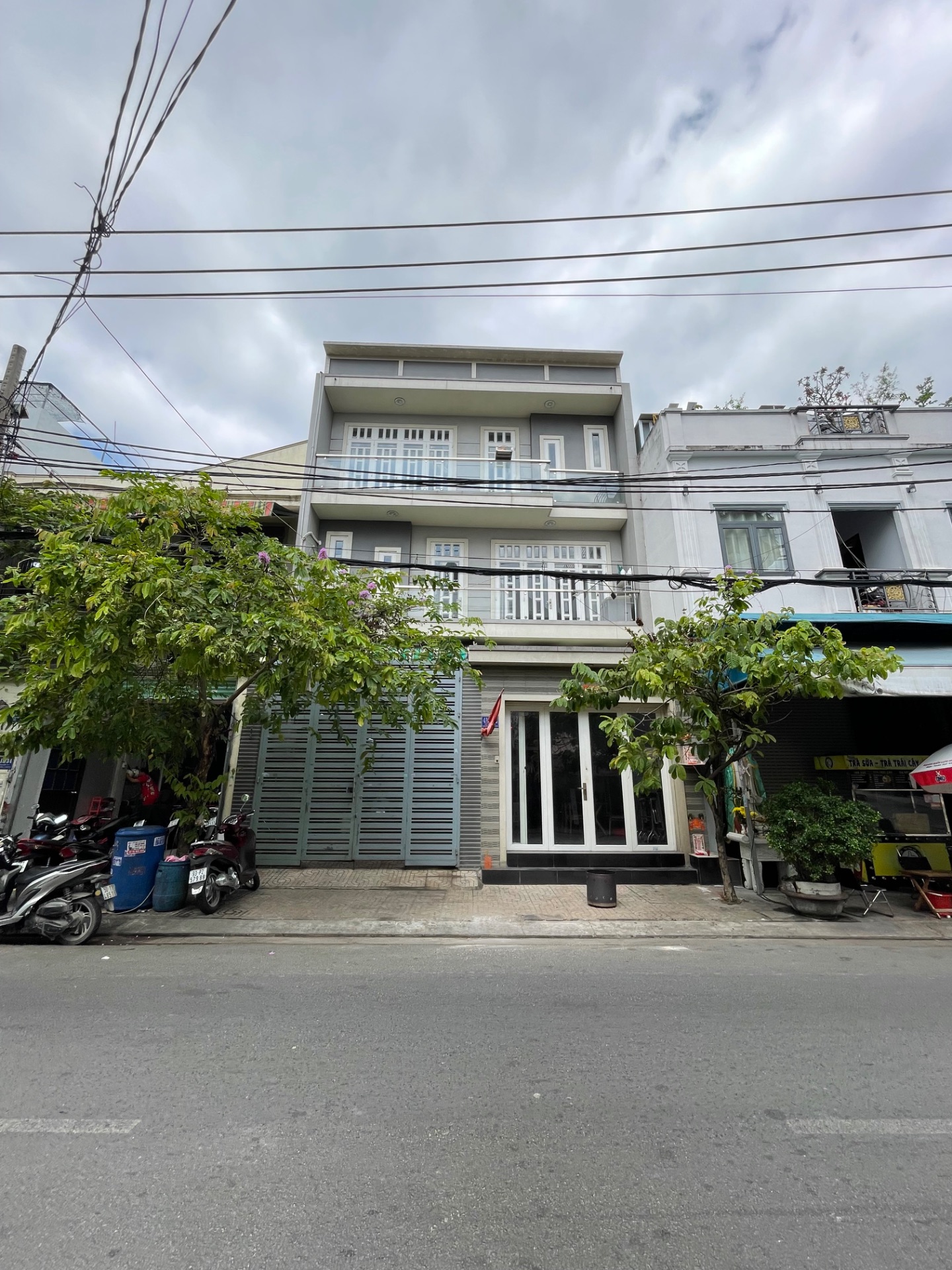 HÀNG HIẾM MẶT TIỀN 413 LÊ VĂN QUỚI - 8,16 X 25,5M - 2 LẦU - GIÁ BÁN 20,5 TỶ