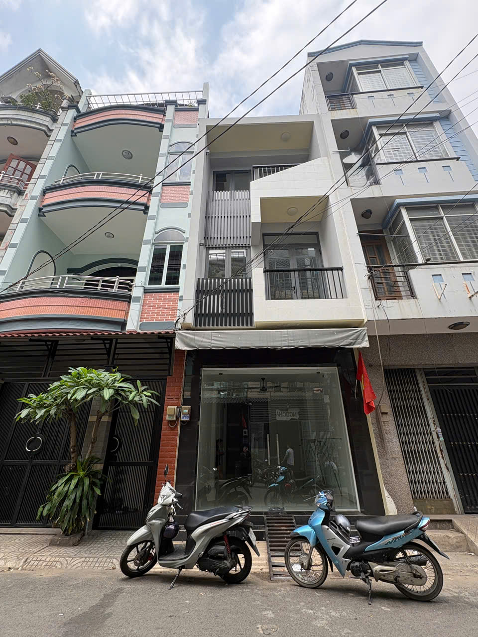 BÁN NHÀ 3 TẦNG HẺM KINH DOANH 1/ LÊ VĂN QUỚI 4X14M GIÁ 7.6 TỶ BỚT LỘC