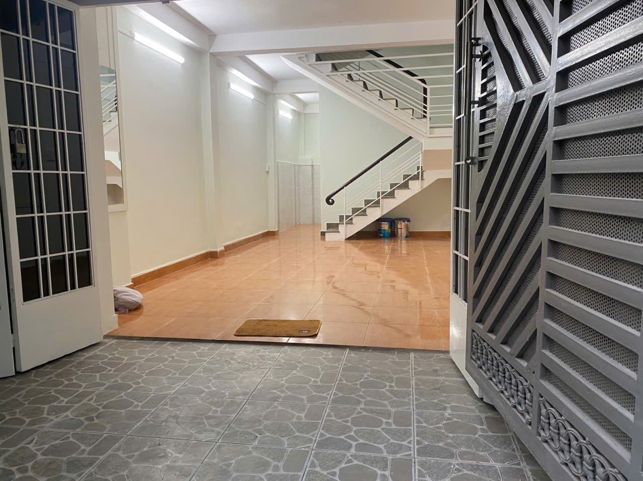 Bán Nhà Lầu DT: 4x12m Hẻm 1/ Đường Đỗ Công Tường, P. Tân Quý, Giá: 5.77 tỷ