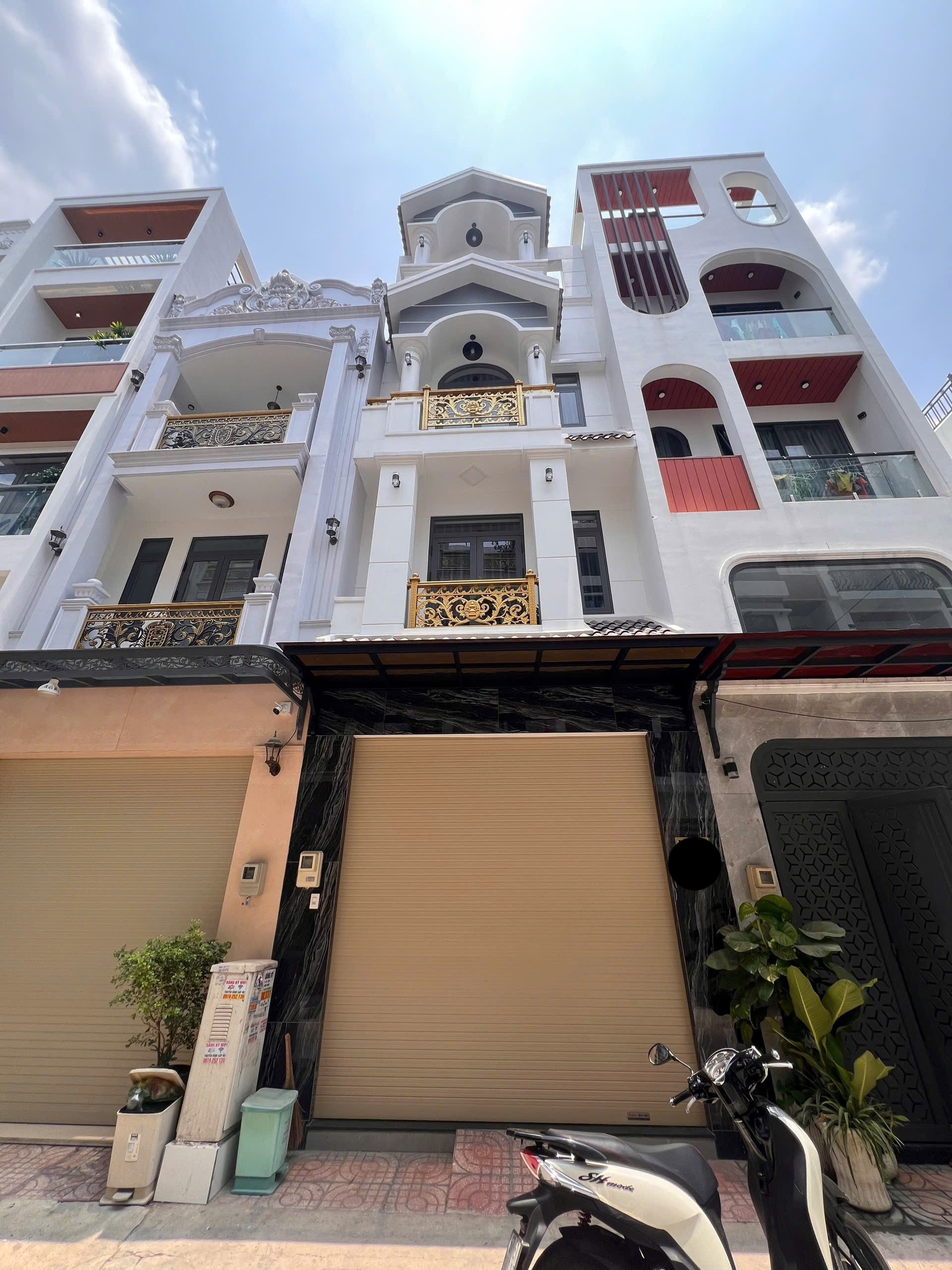 Nhà mới chủ ngộp bank cần bán gấp ,DT:4x14 thích hợp cho thuê hoặc dọn vào ở ngay 🥰