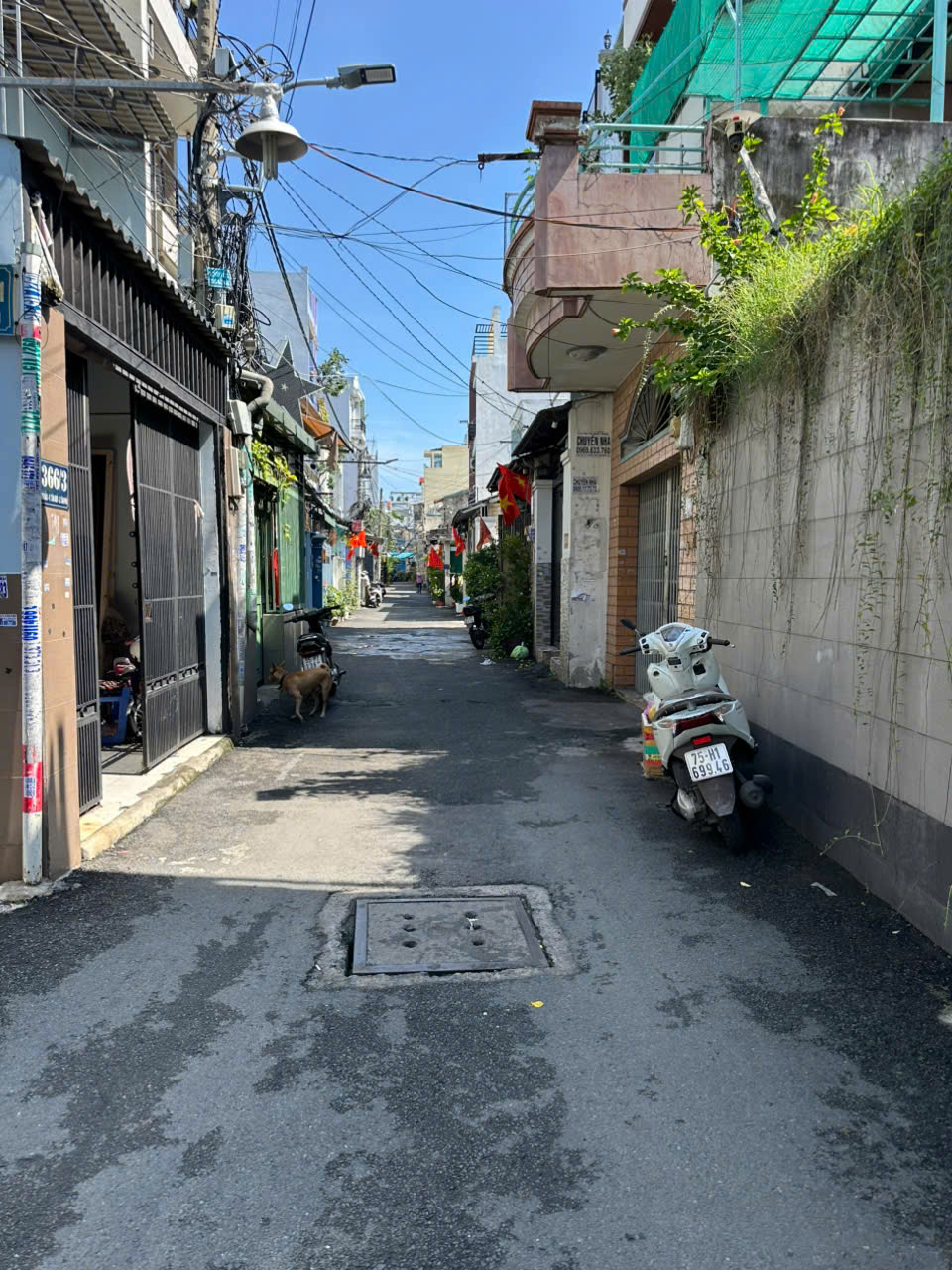 Bán nhà hẽm thông xe hơi 1/ GÒ DẦU ( 4,3x13m) cấp 4. Giá 5,7 tỷ - Q Tân Phú