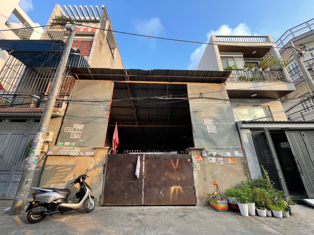 Nhà hẻm 2 MT kinh doanh sầm uất DT khủng :8x29,2 thích hợp cho thuê có dòng tiền lên tới 50tr/tháng